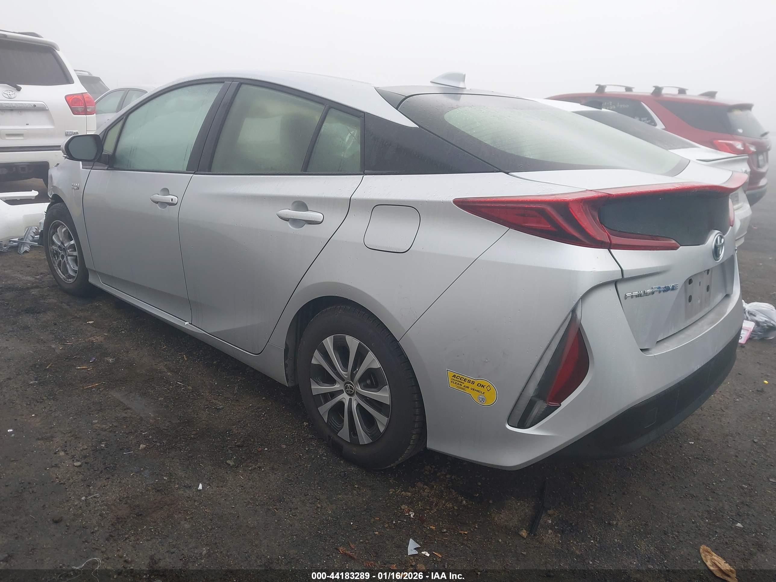 TOYOTA PRIUS image 3