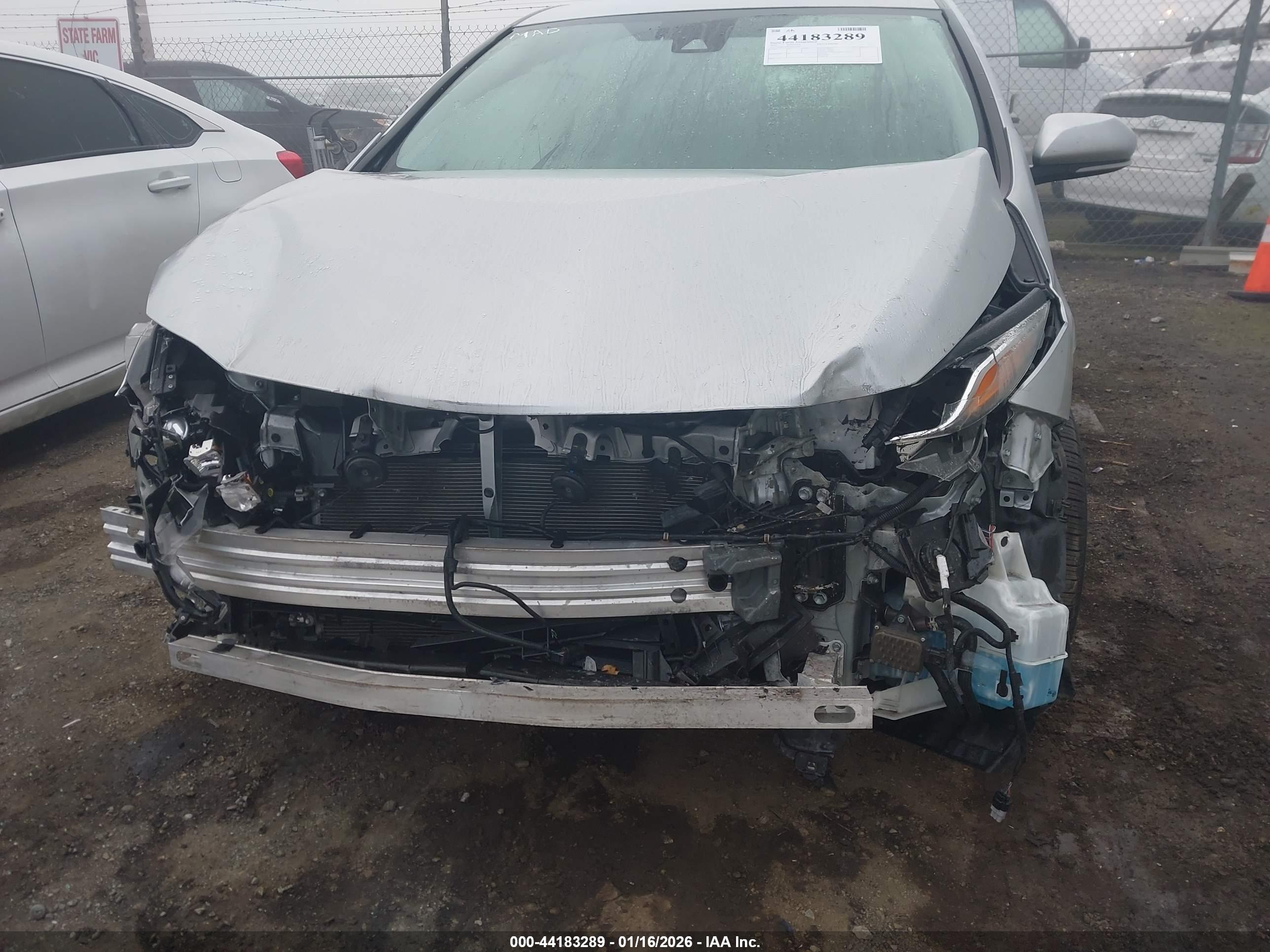 TOYOTA PRIUS image 6