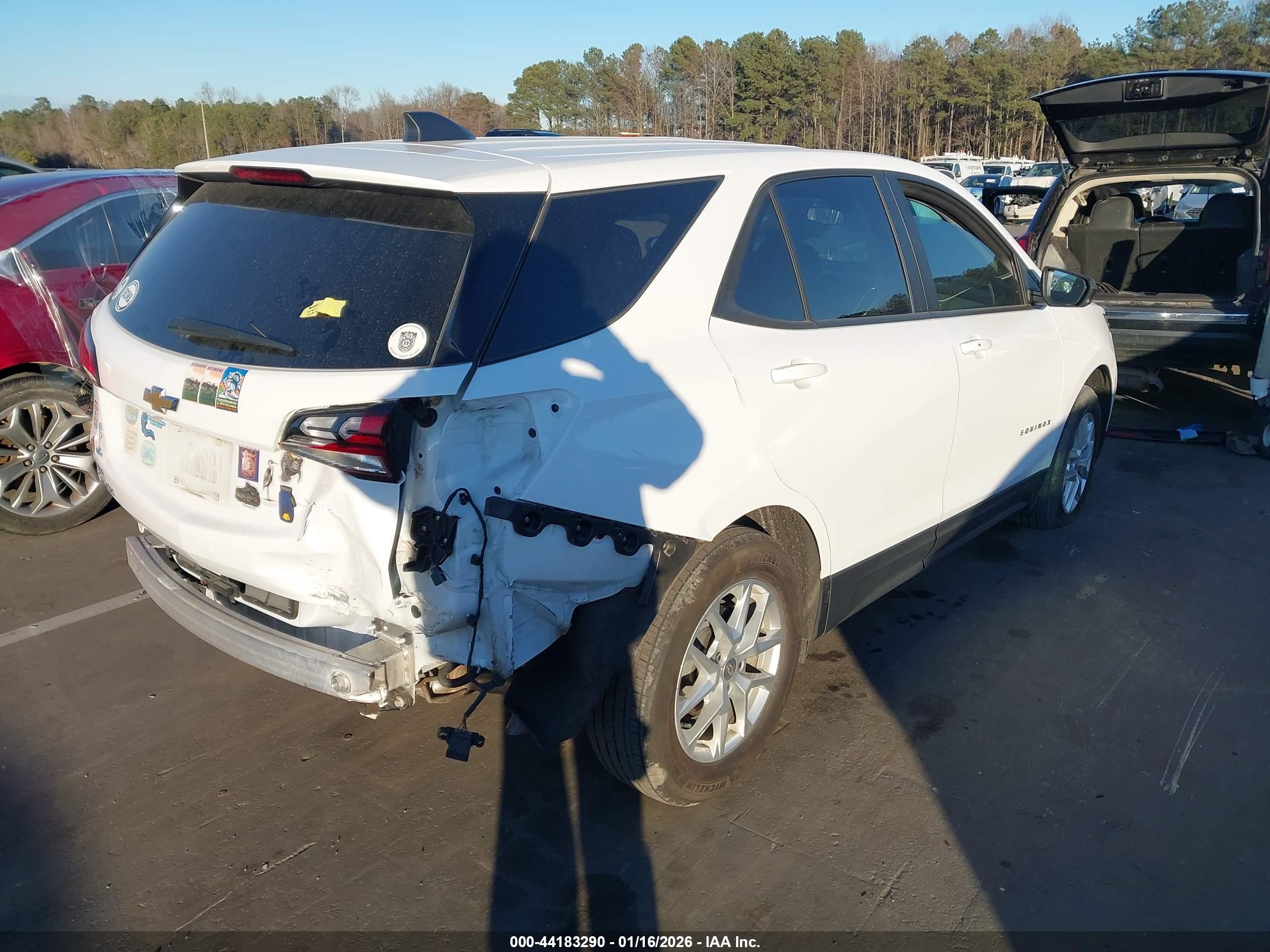 CHEVROLET EQUINOX image 4