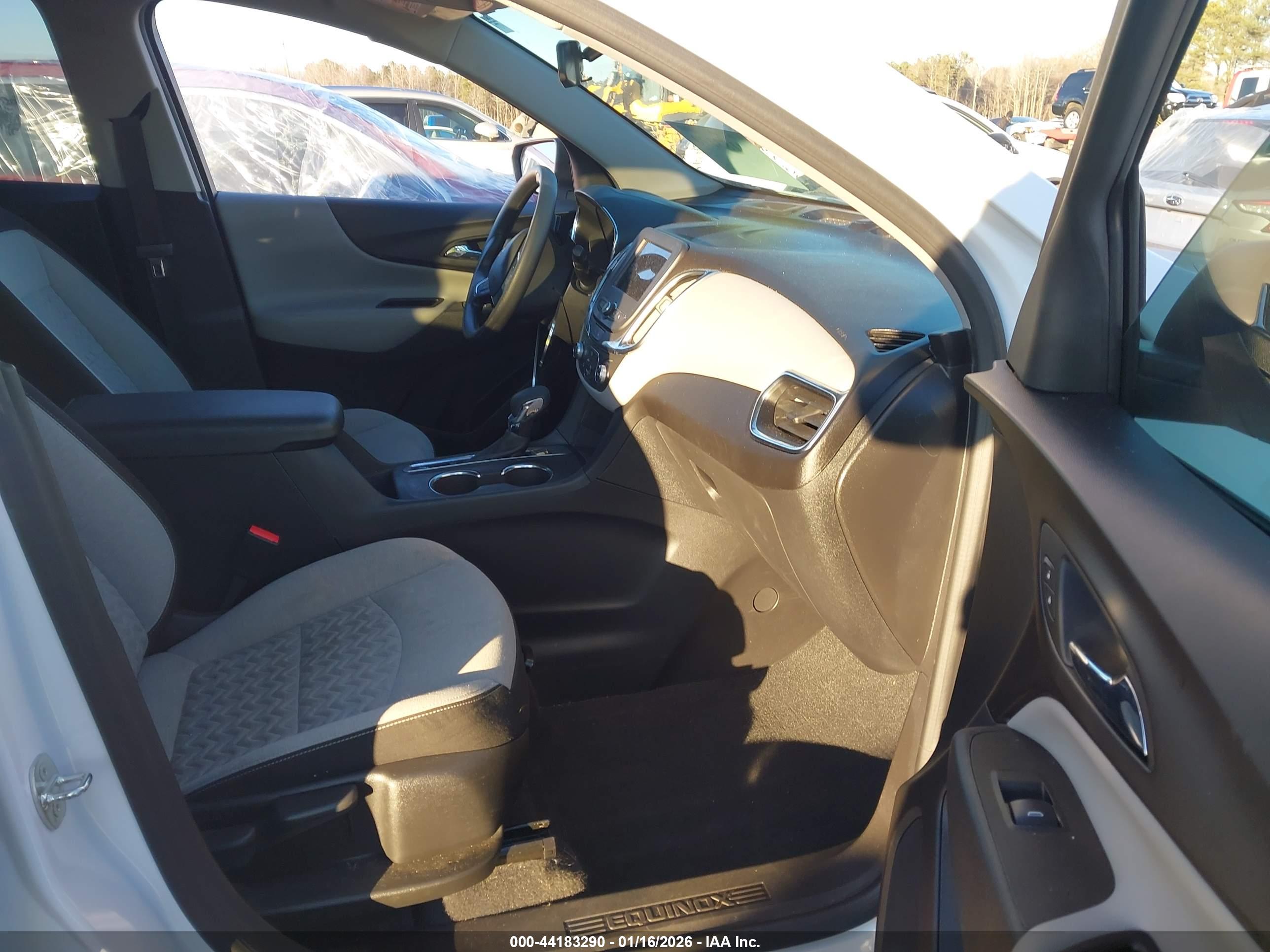 CHEVROLET EQUINOX image 5