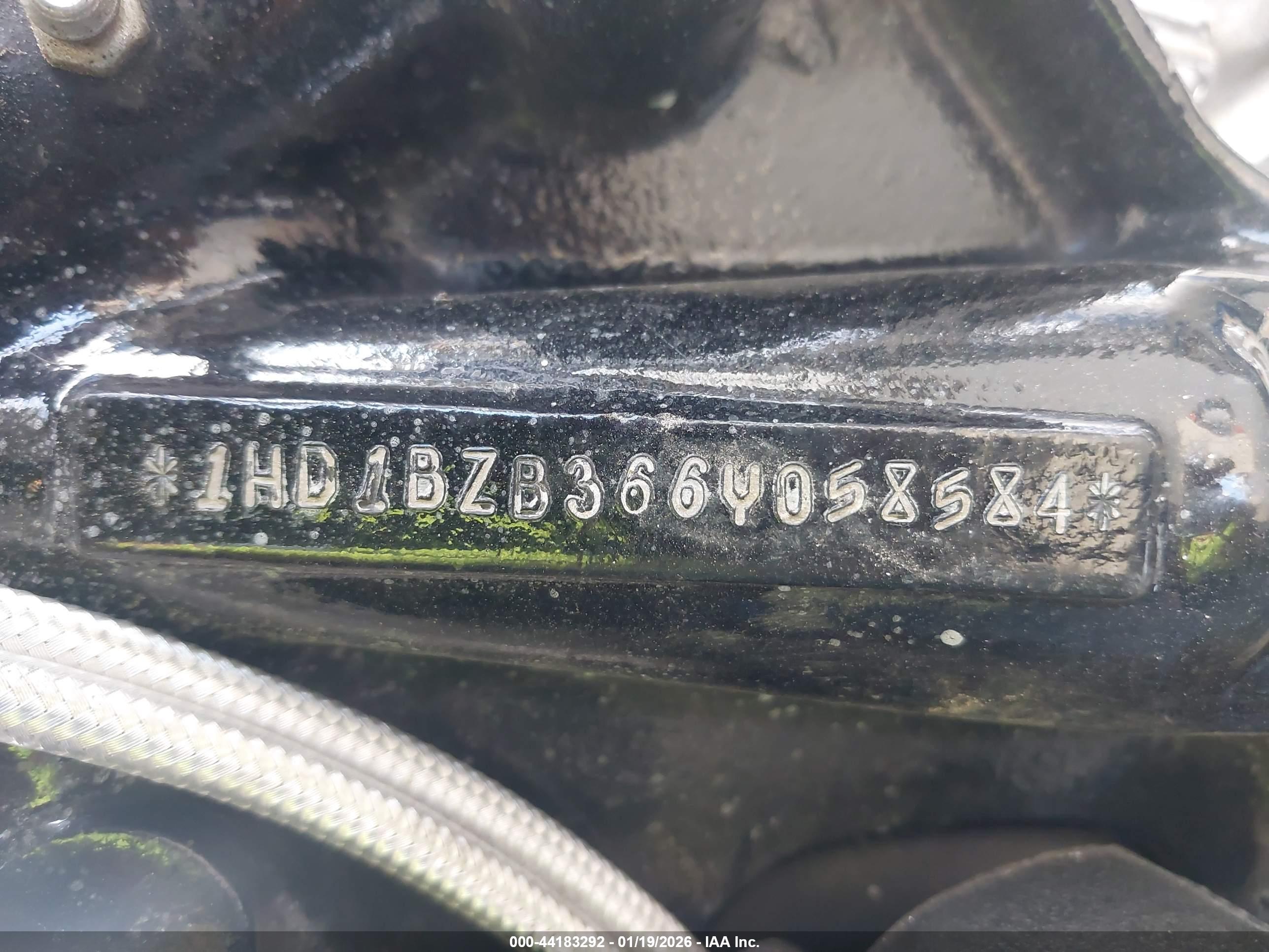 HARLEY-DAVIDSON FXSTSI image 10