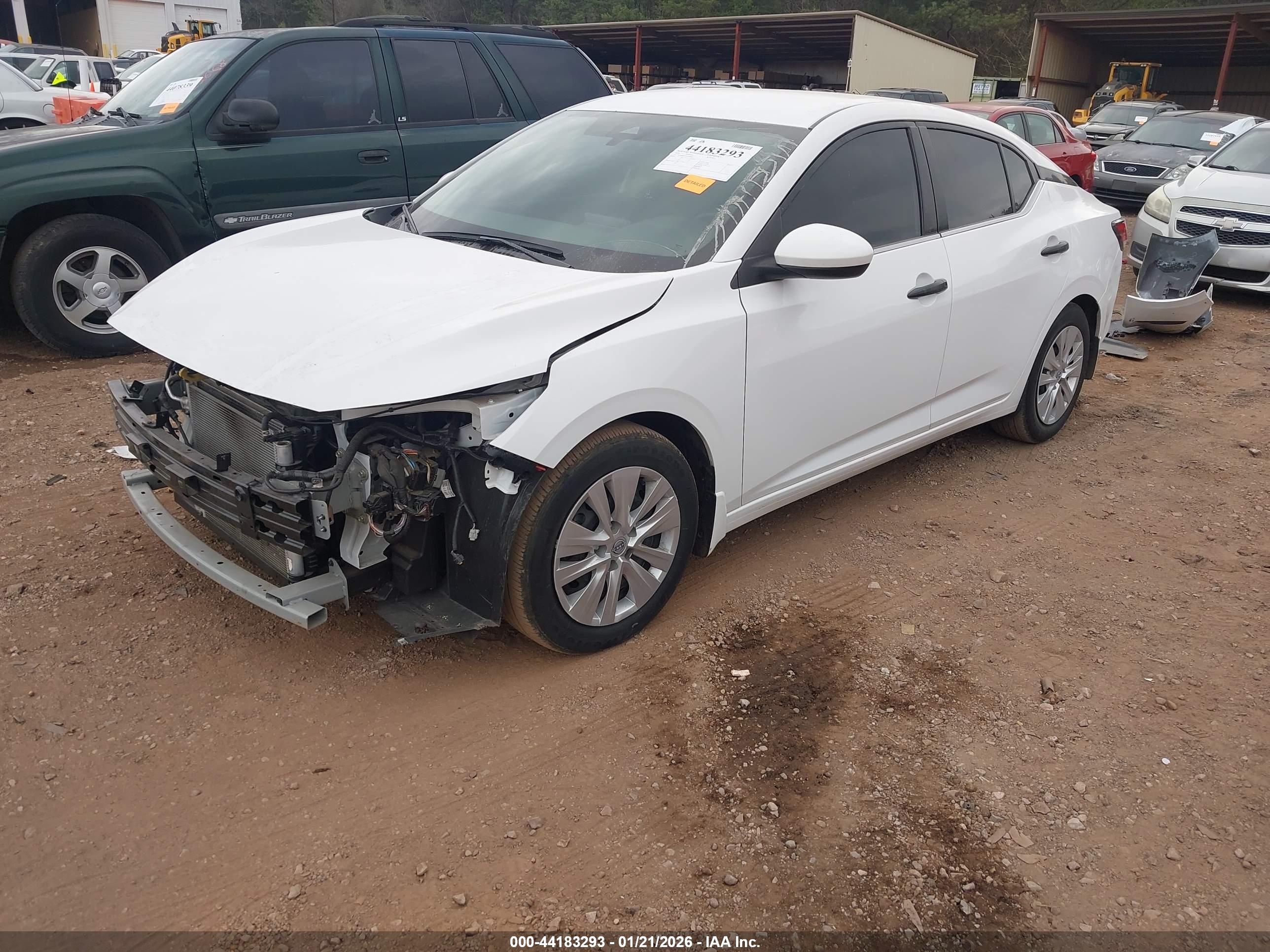 NISSAN SENTRA image 2