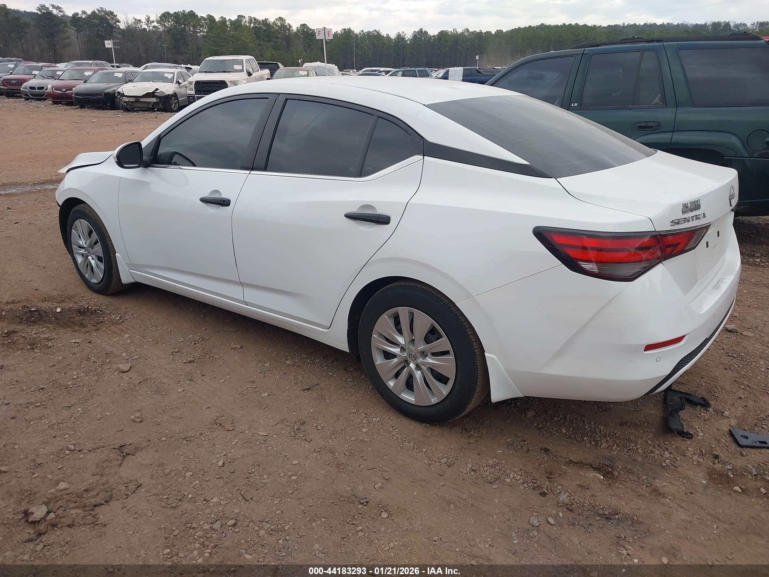 NISSAN SENTRA image 3
