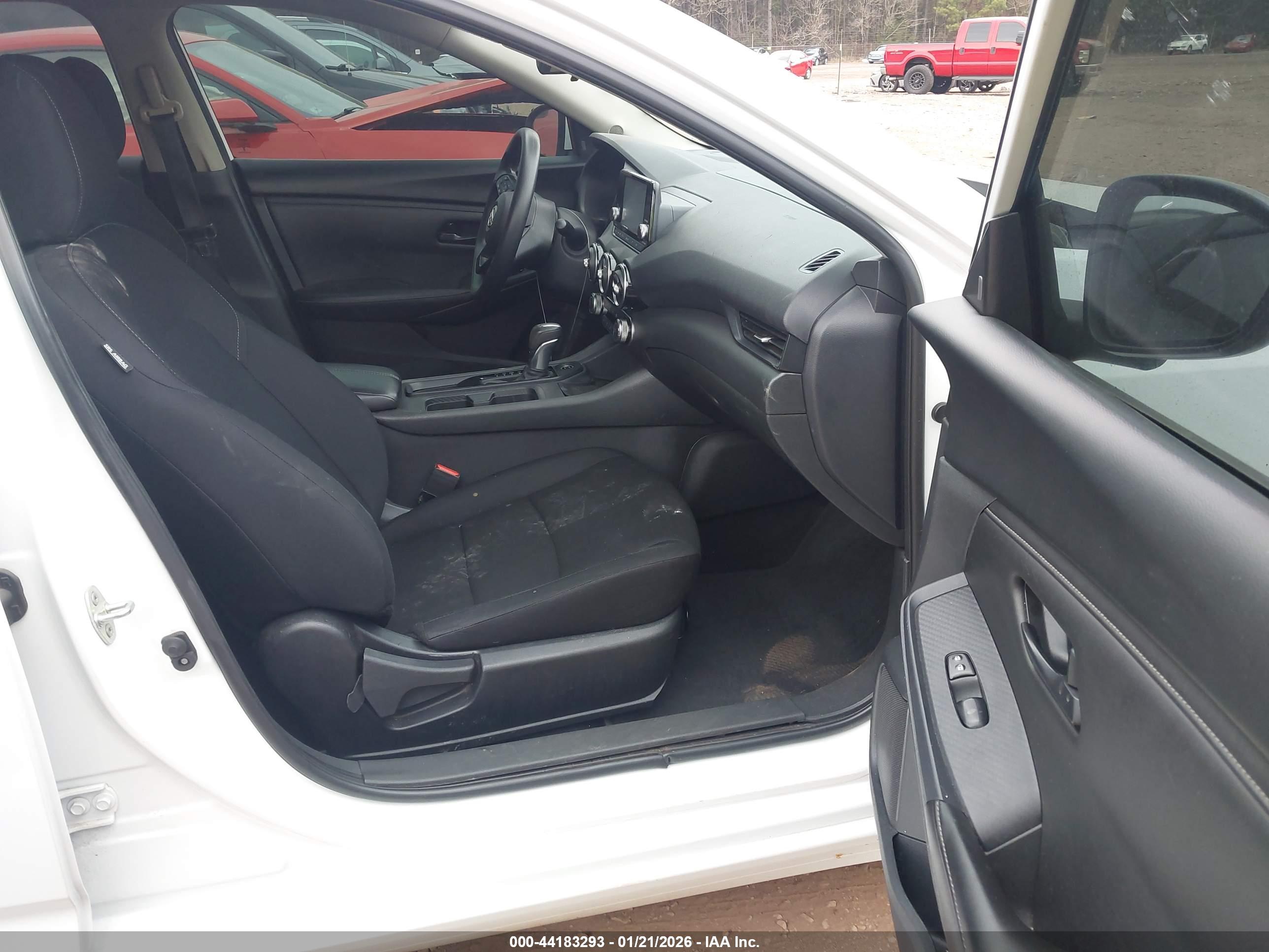 NISSAN SENTRA image 5
