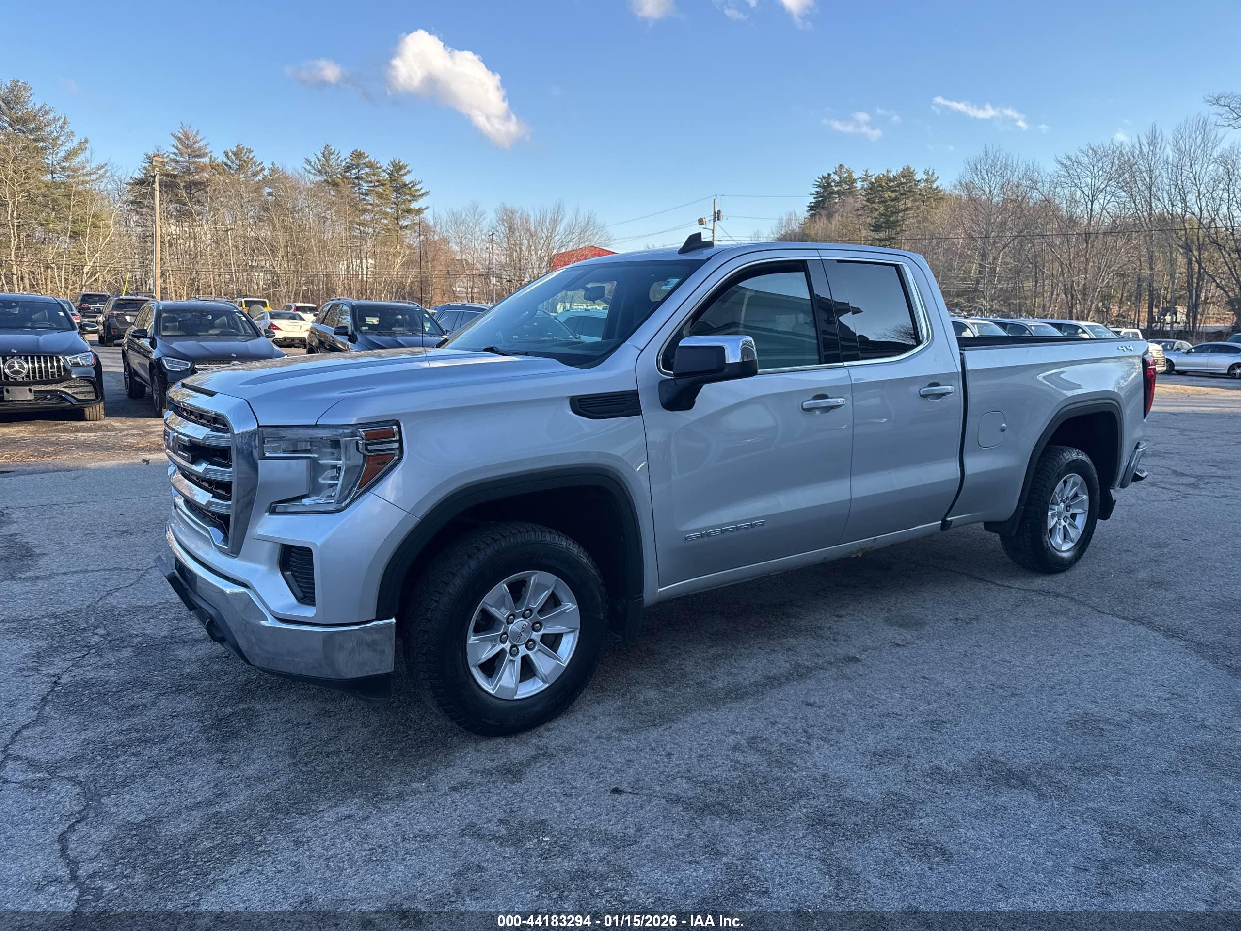 GMC SIERRA image 2