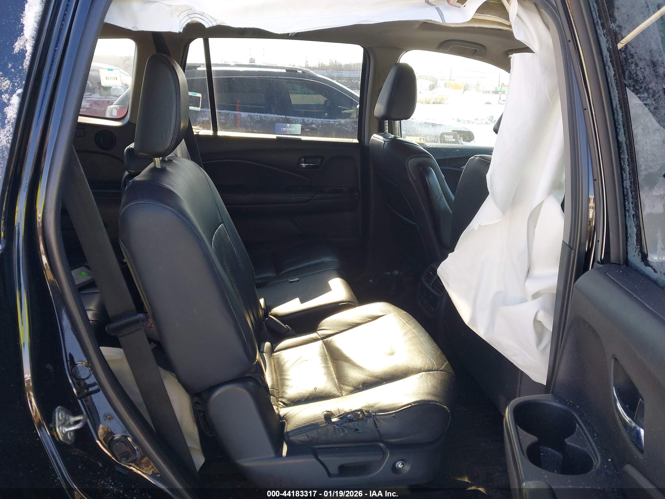 HONDA PILOT image 8