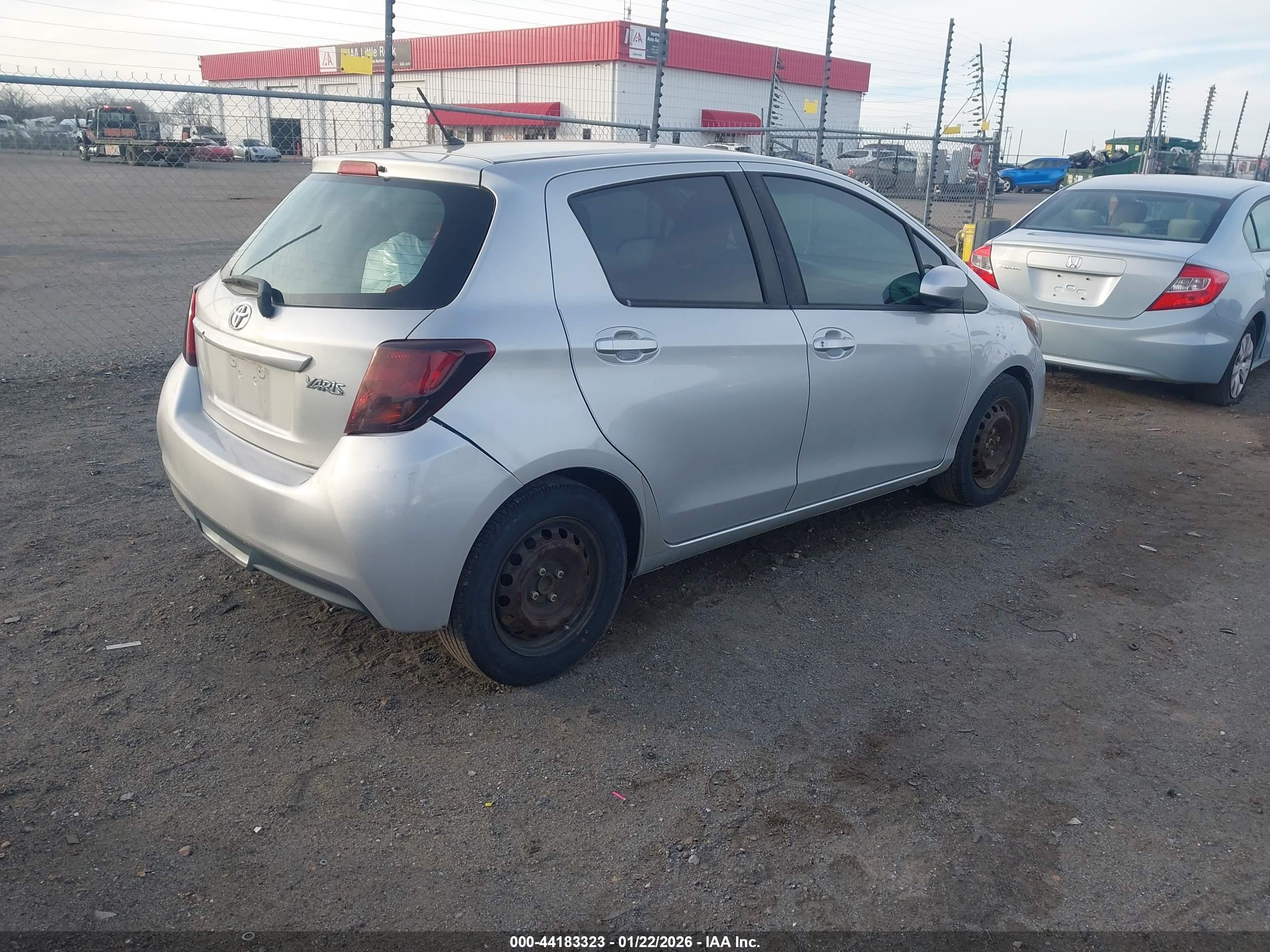 TOYOTA YARIS image 4