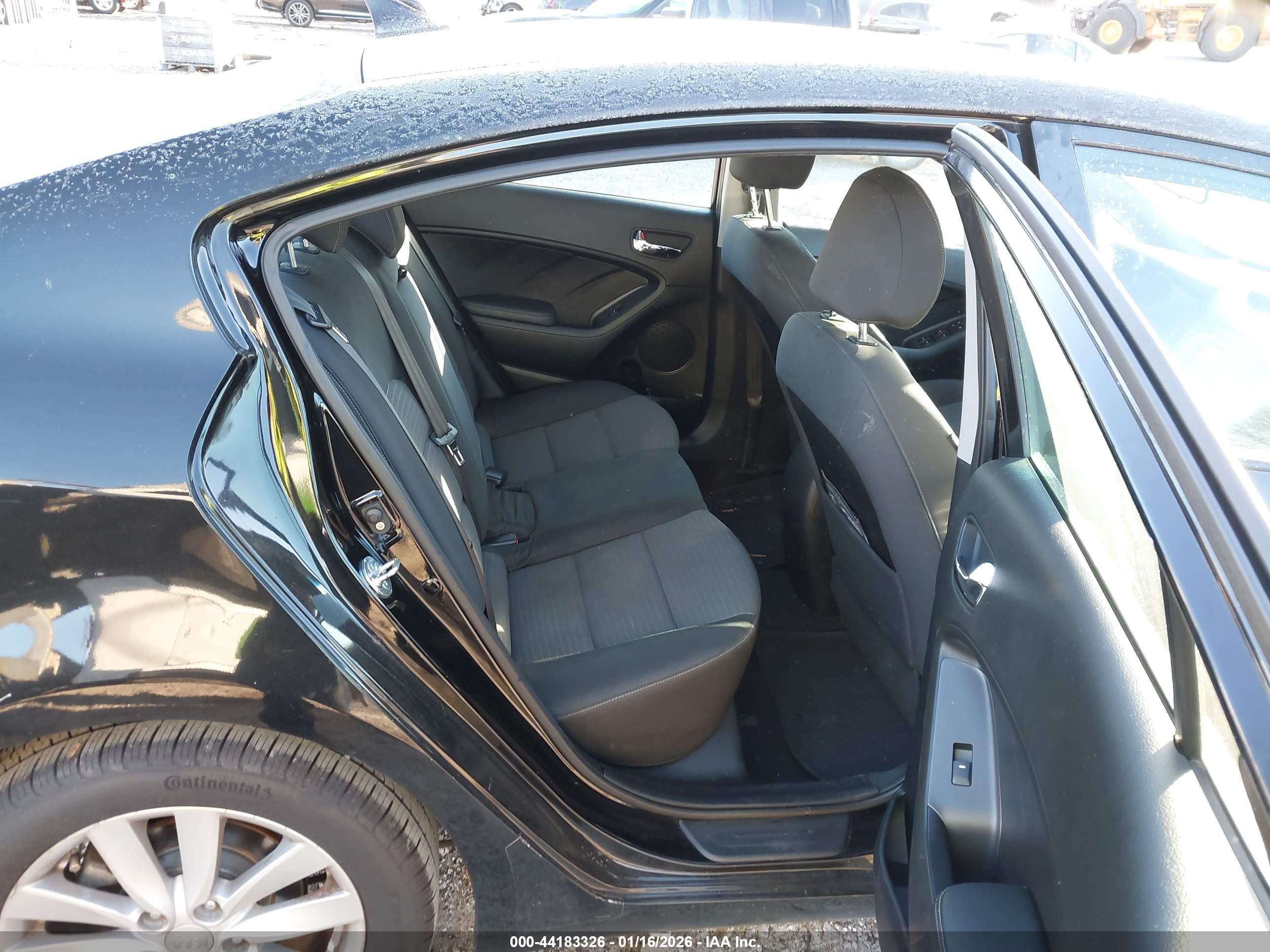 KIA FORTE image 8