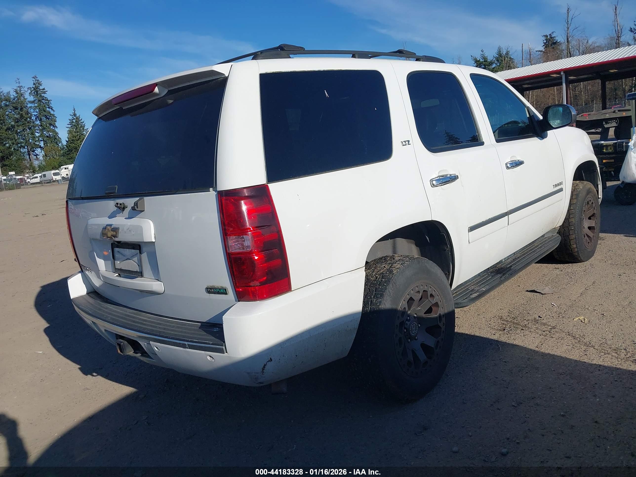 CHEVROLET TAHOE image 4