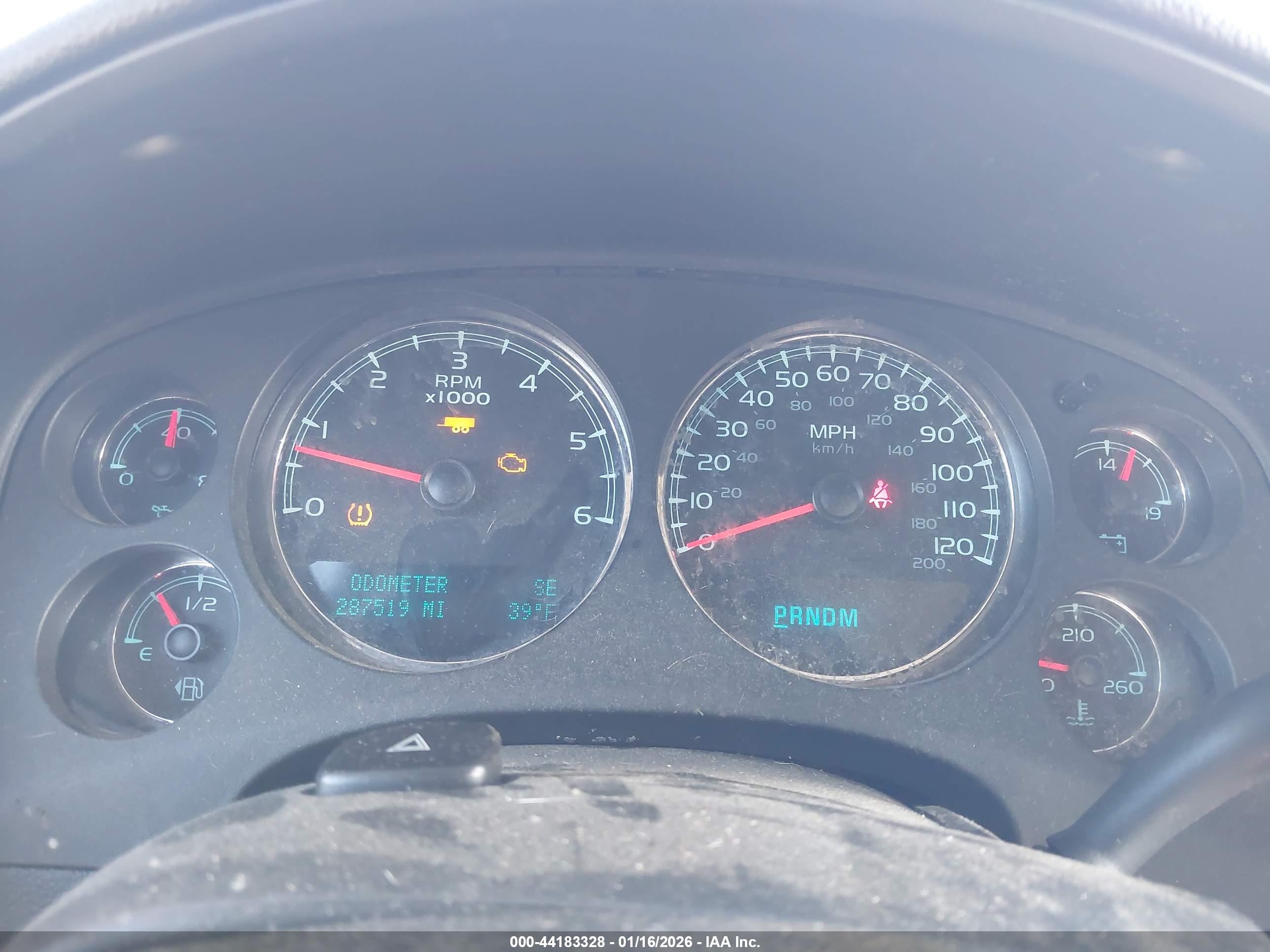 CHEVROLET TAHOE image 7