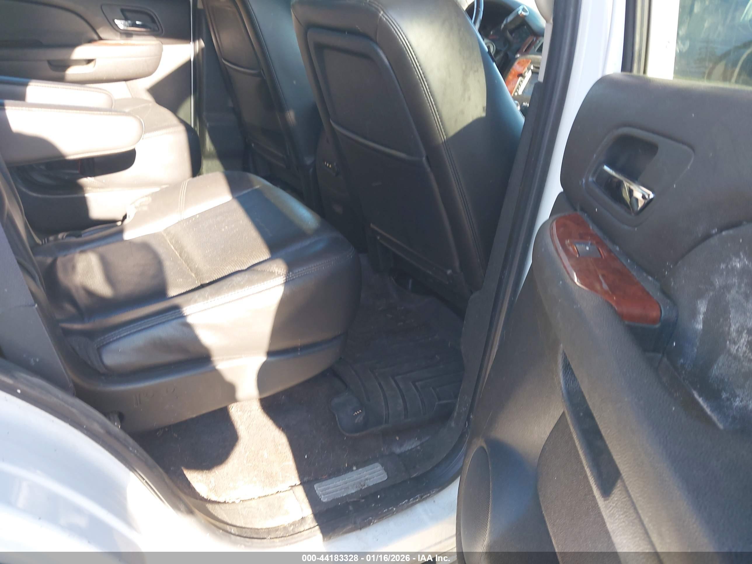CHEVROLET TAHOE image 8
