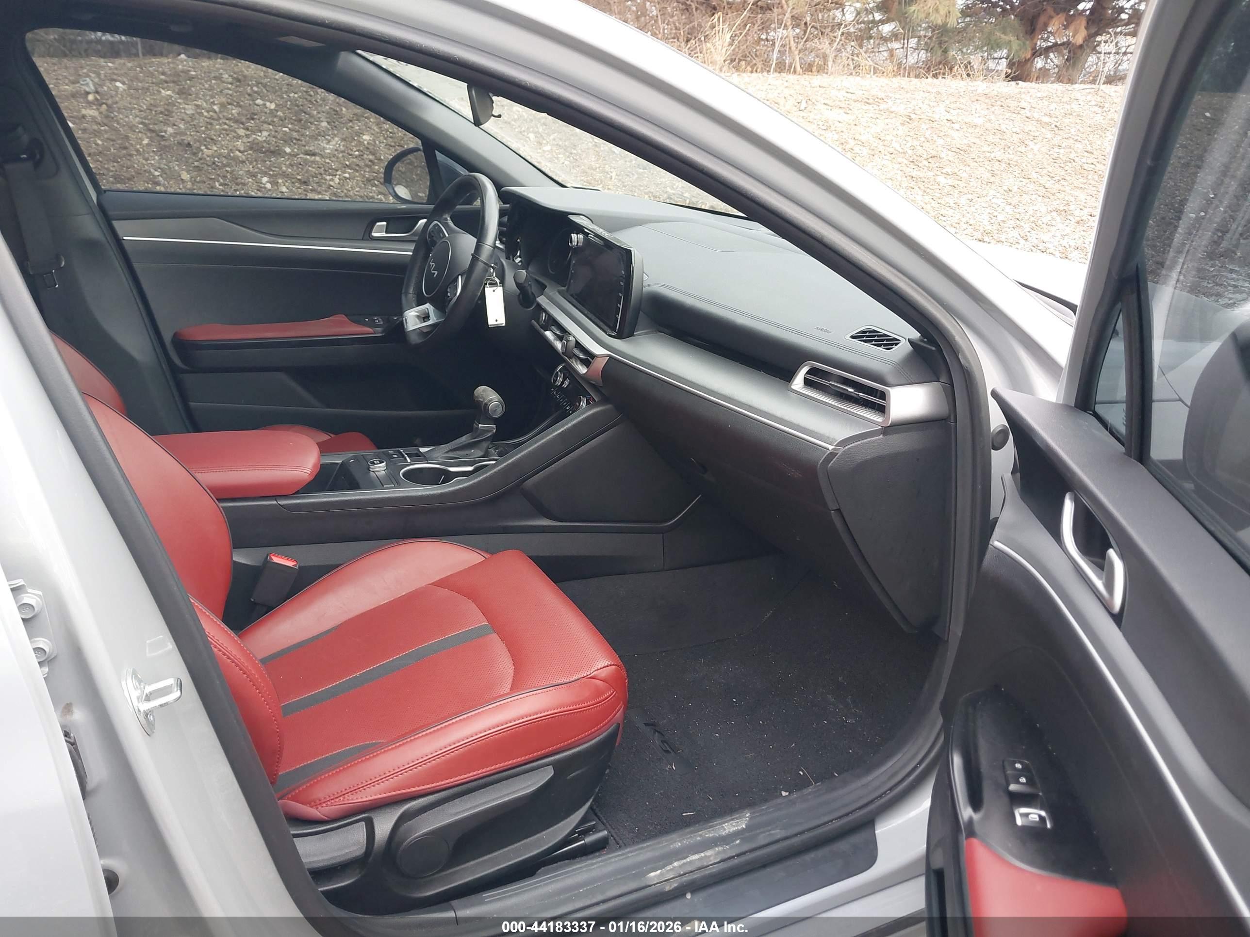 KIA K5 image 5