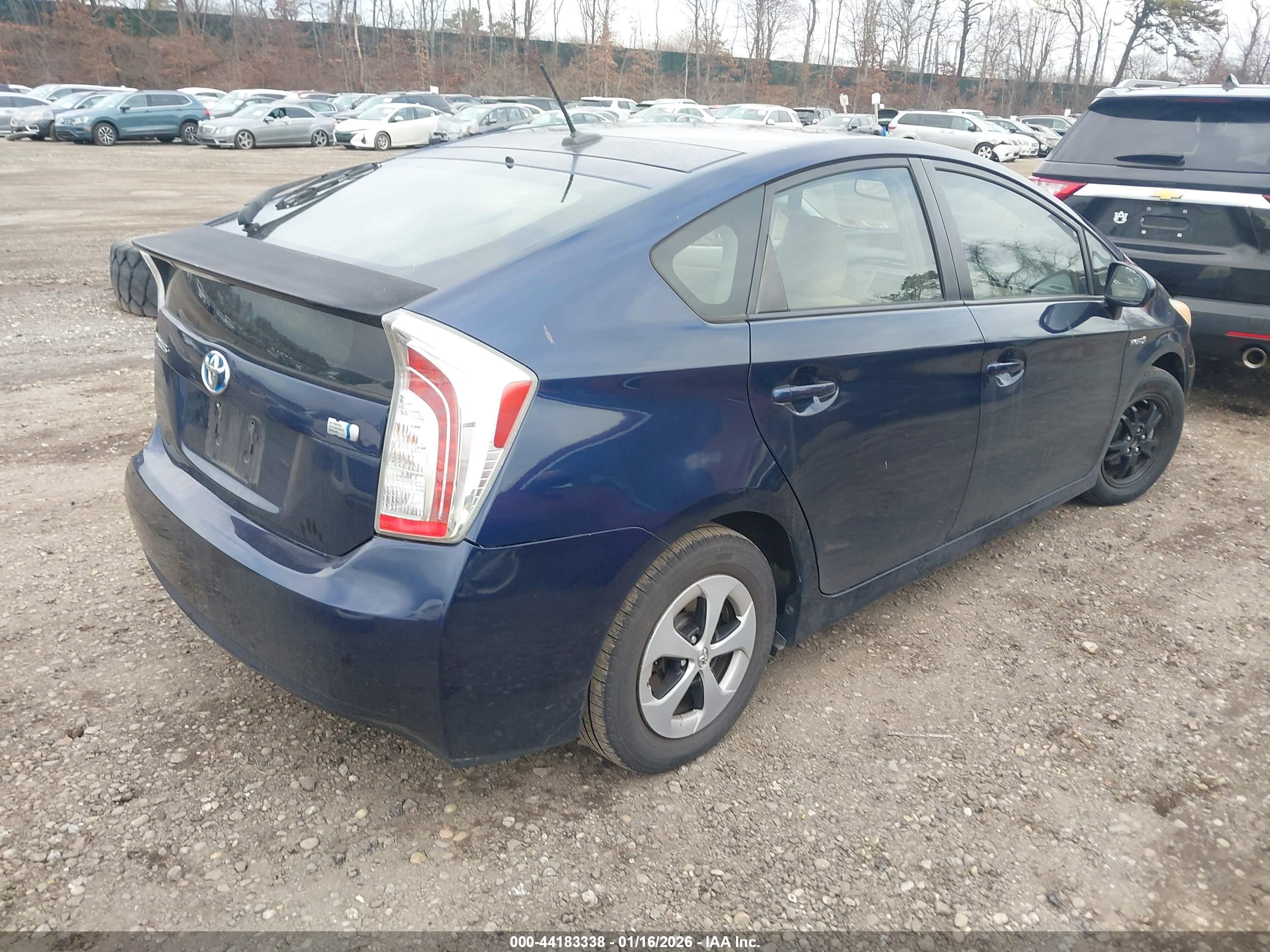 TOYOTA PRIUS image 4