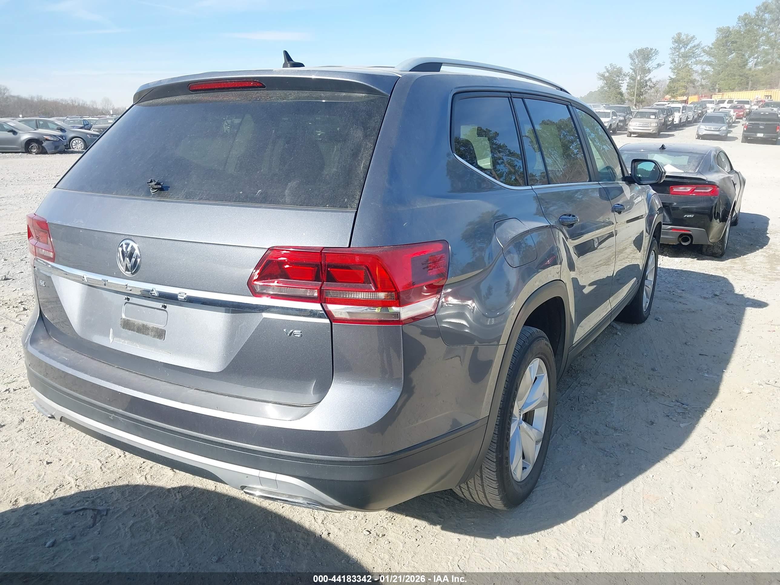 VOLKSWAGEN ATLAS image 4