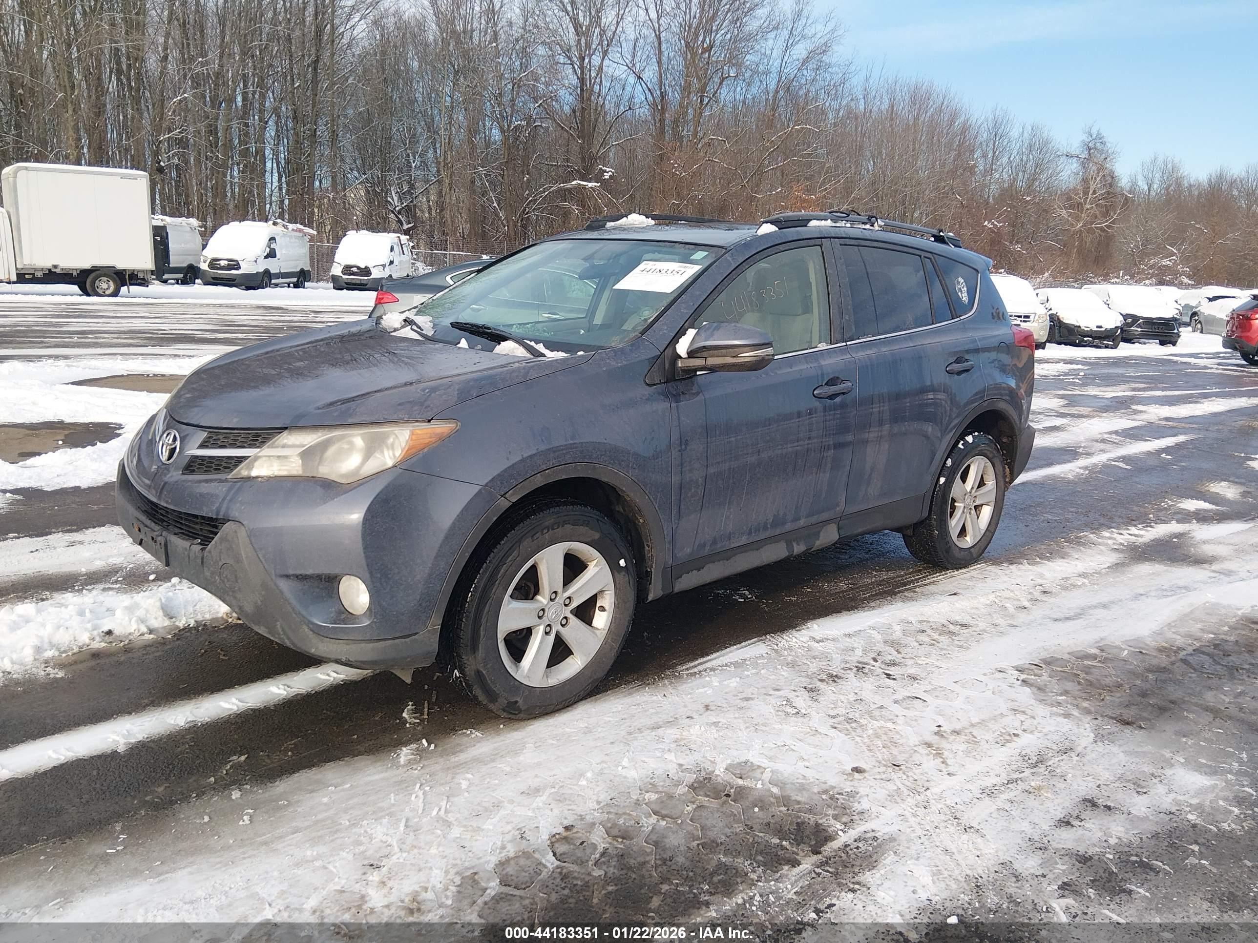TOYOTA RAV4 image 2
