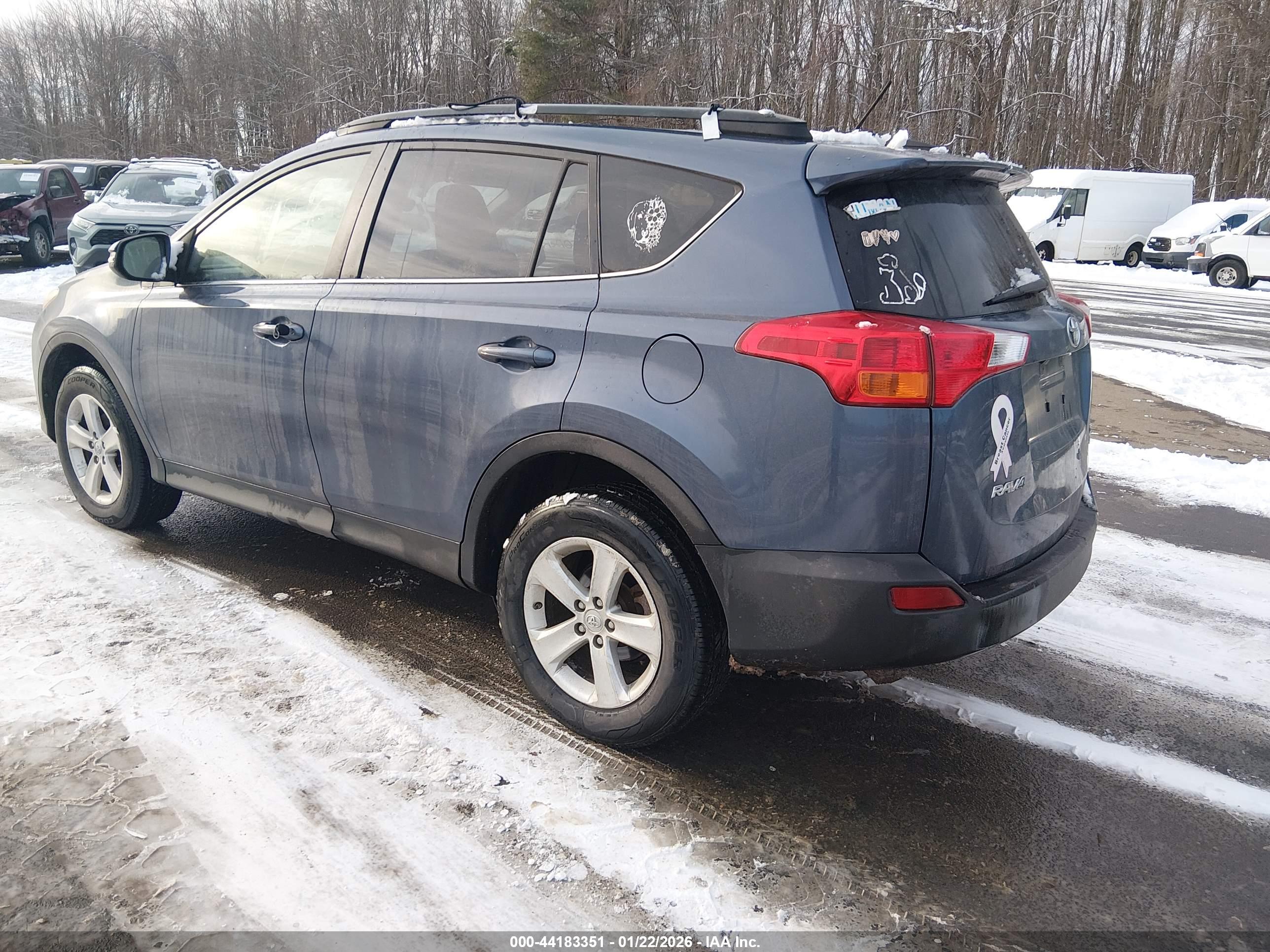 TOYOTA RAV4 image 3