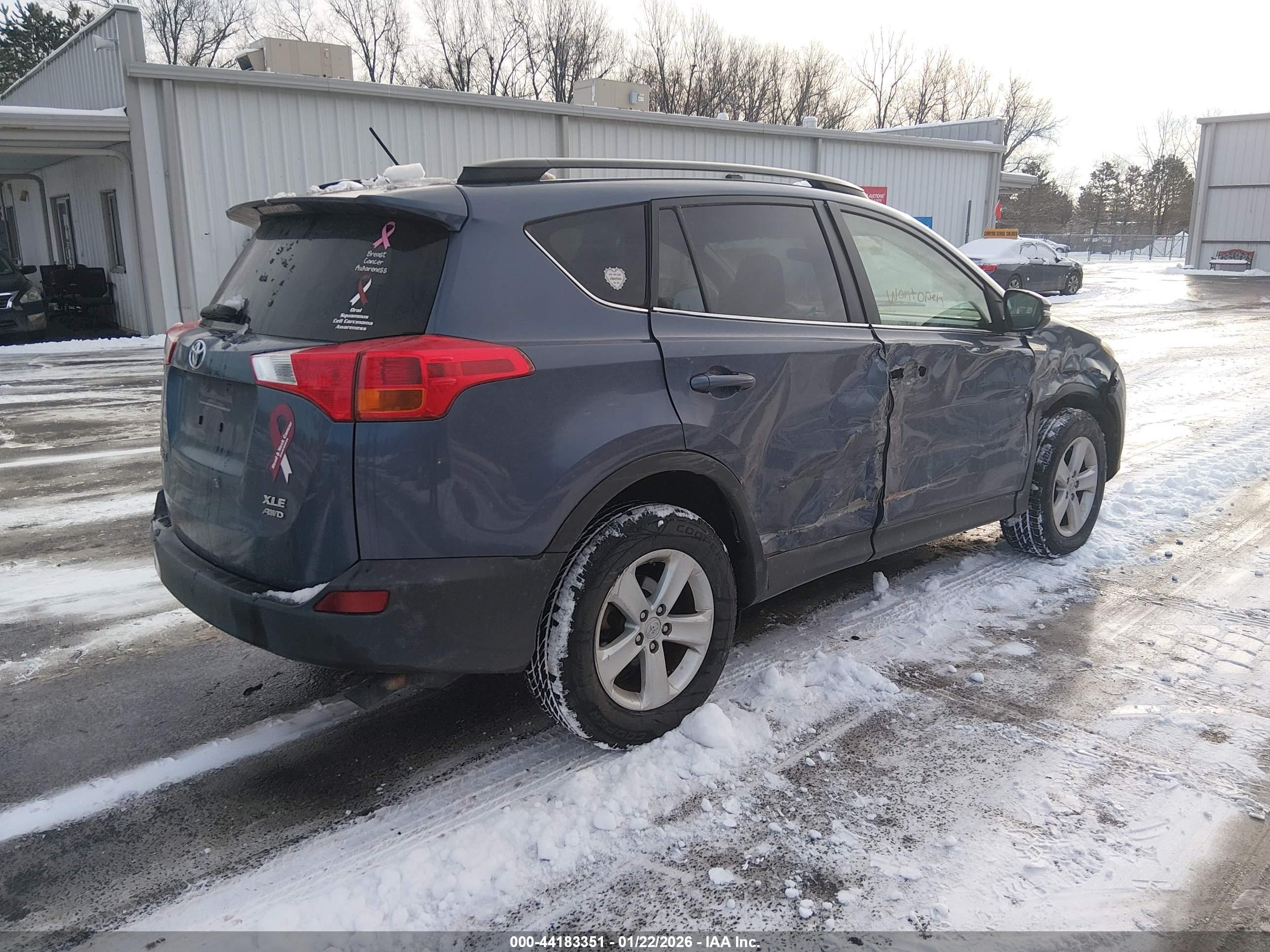 TOYOTA RAV4 image 4