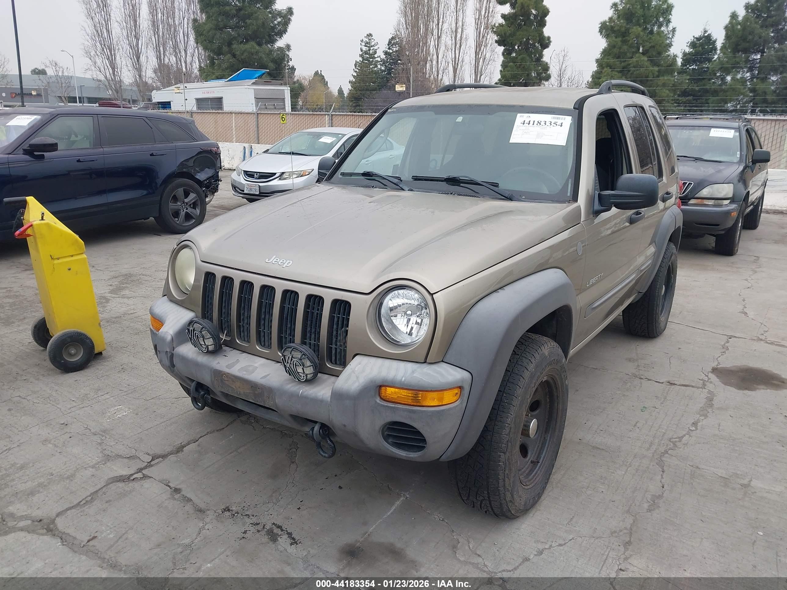 JEEP LIBERTY image 2