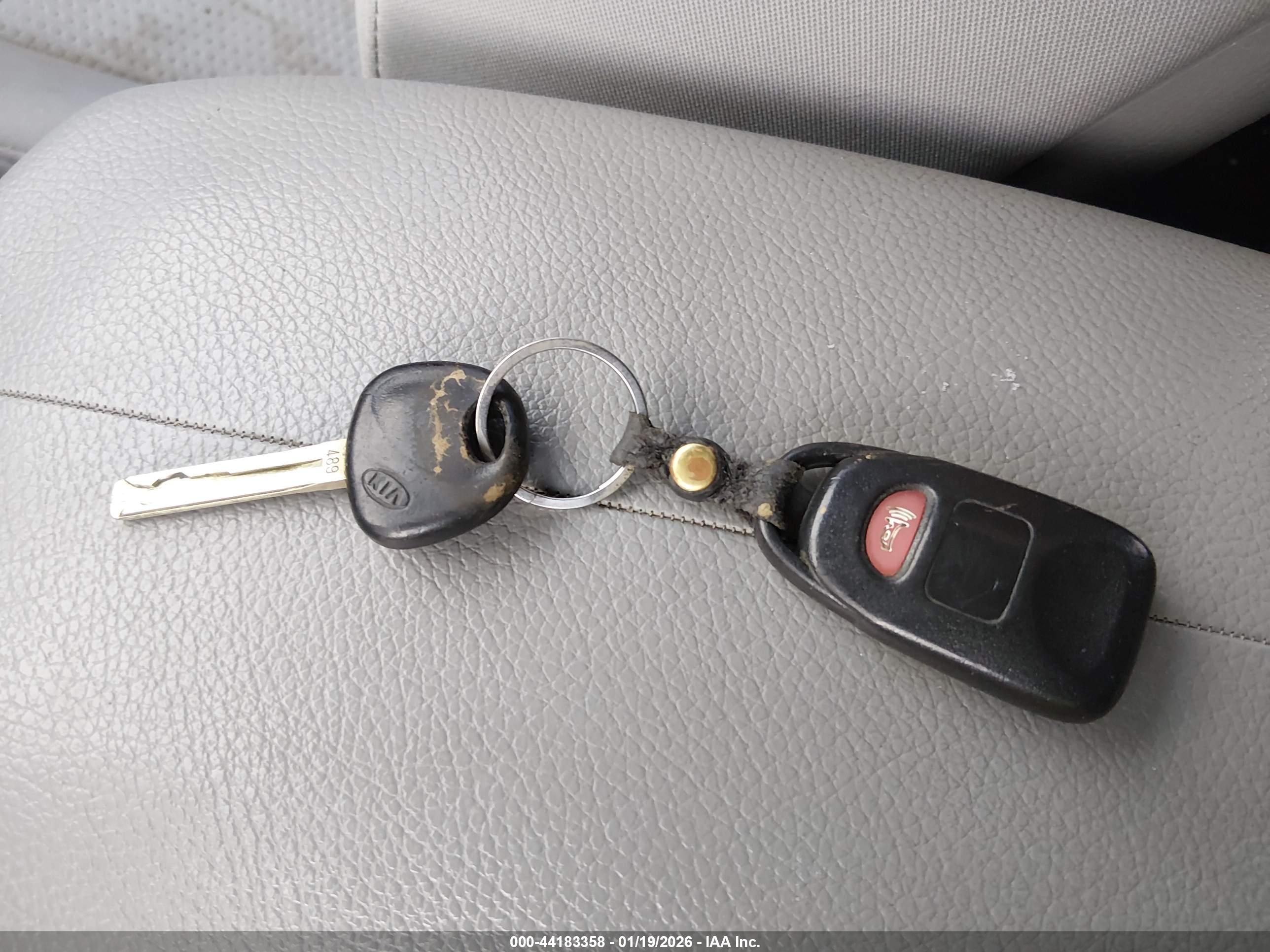KIA SORENTO image 11