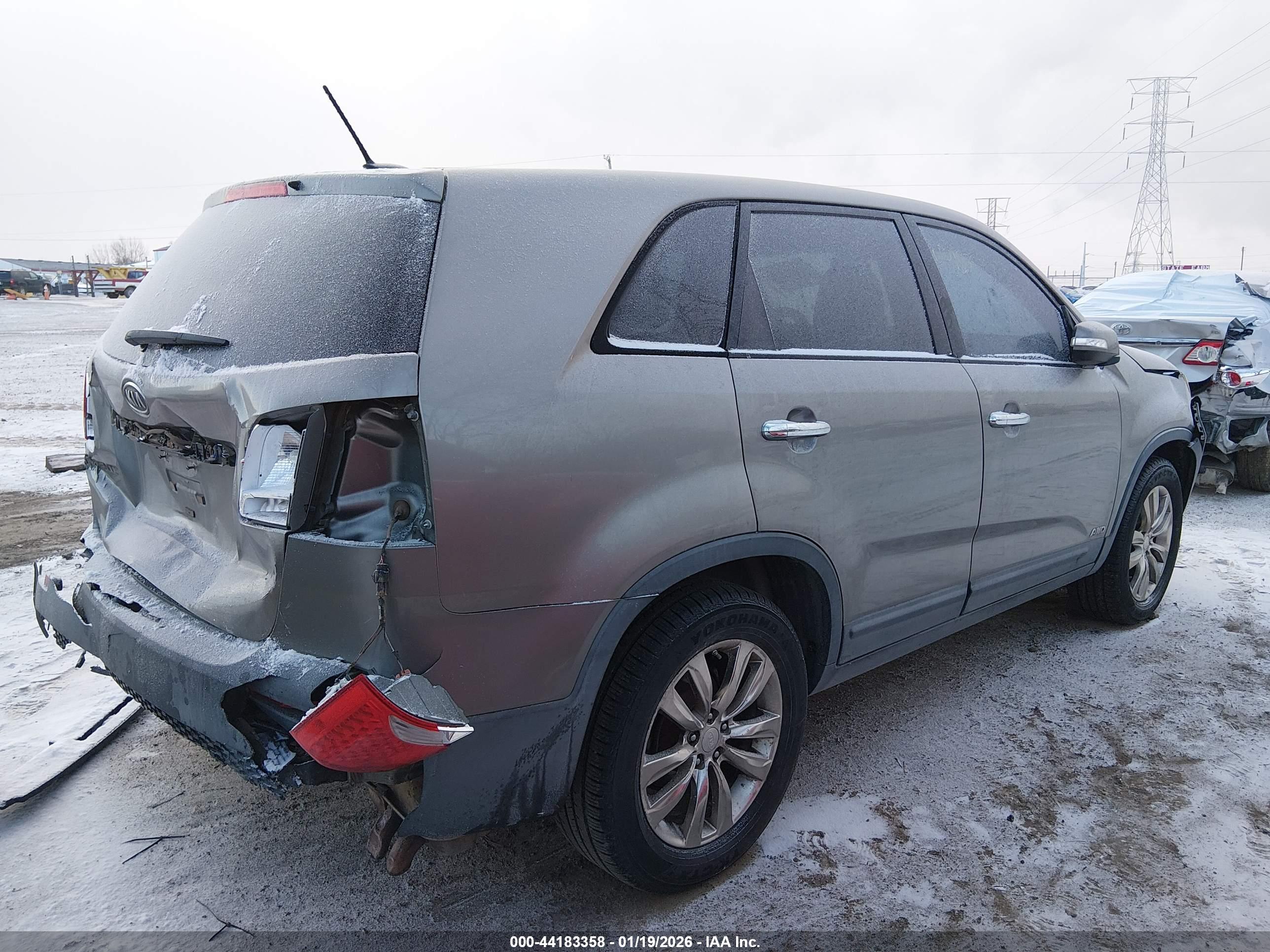 KIA SORENTO image 4
