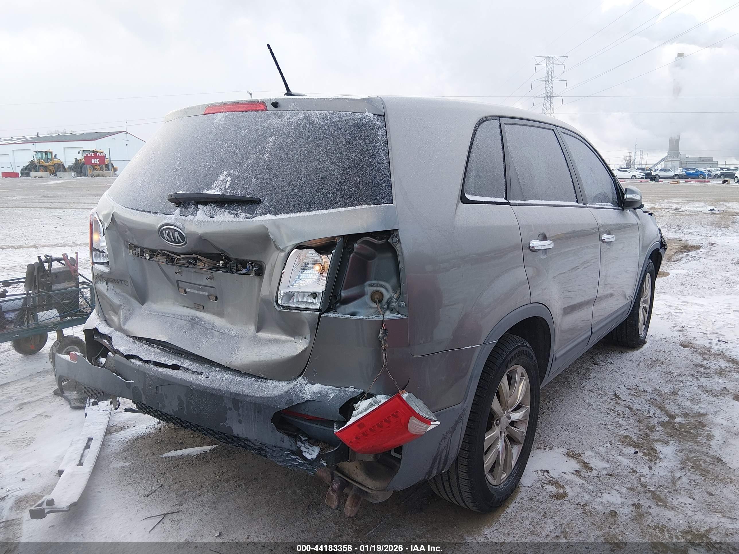 KIA SORENTO image 6