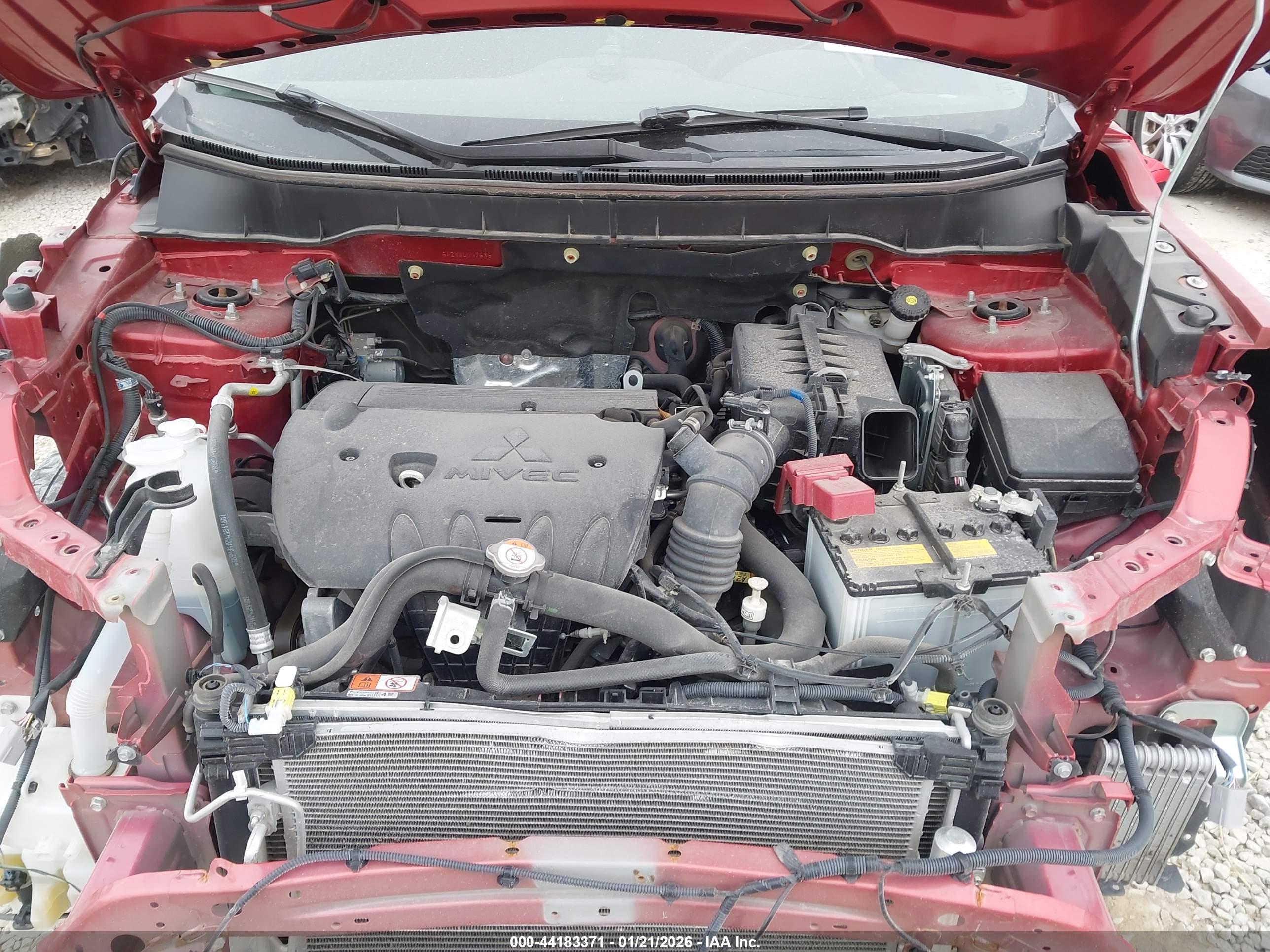 MITSUBISHI OUTLANDER image 10