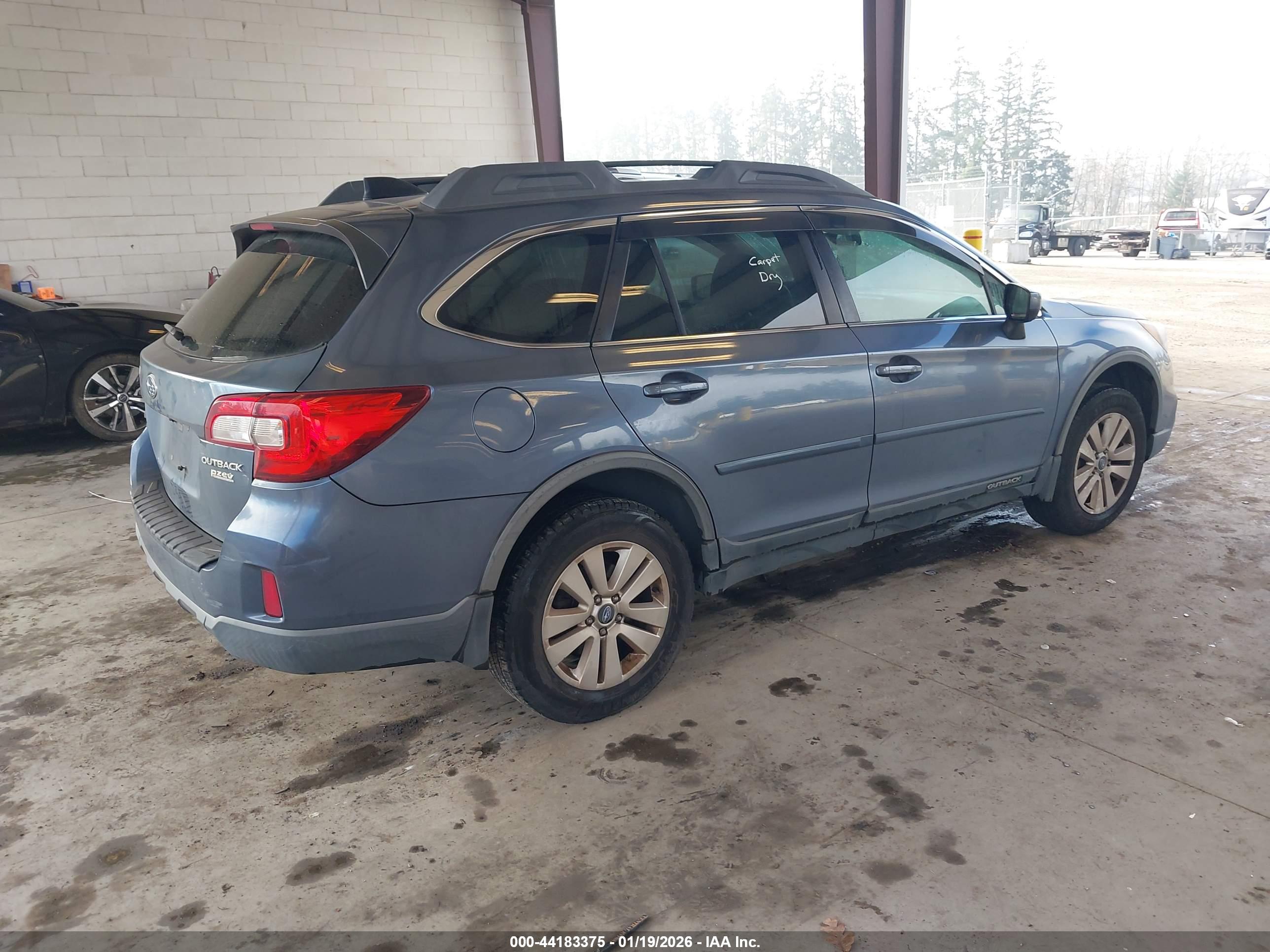 SUBARU OUTBACK image 4
