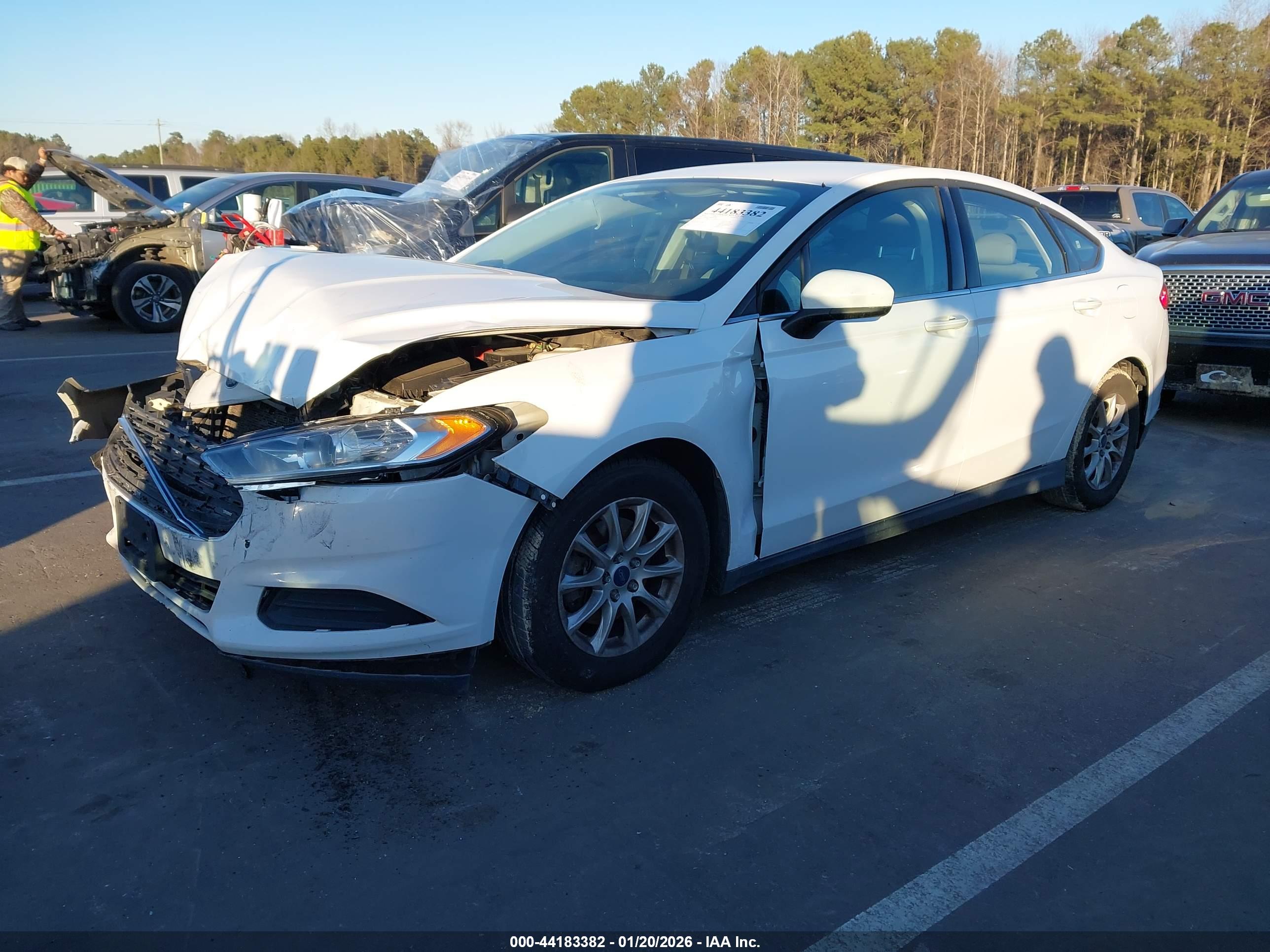 FORD FUSION image 2