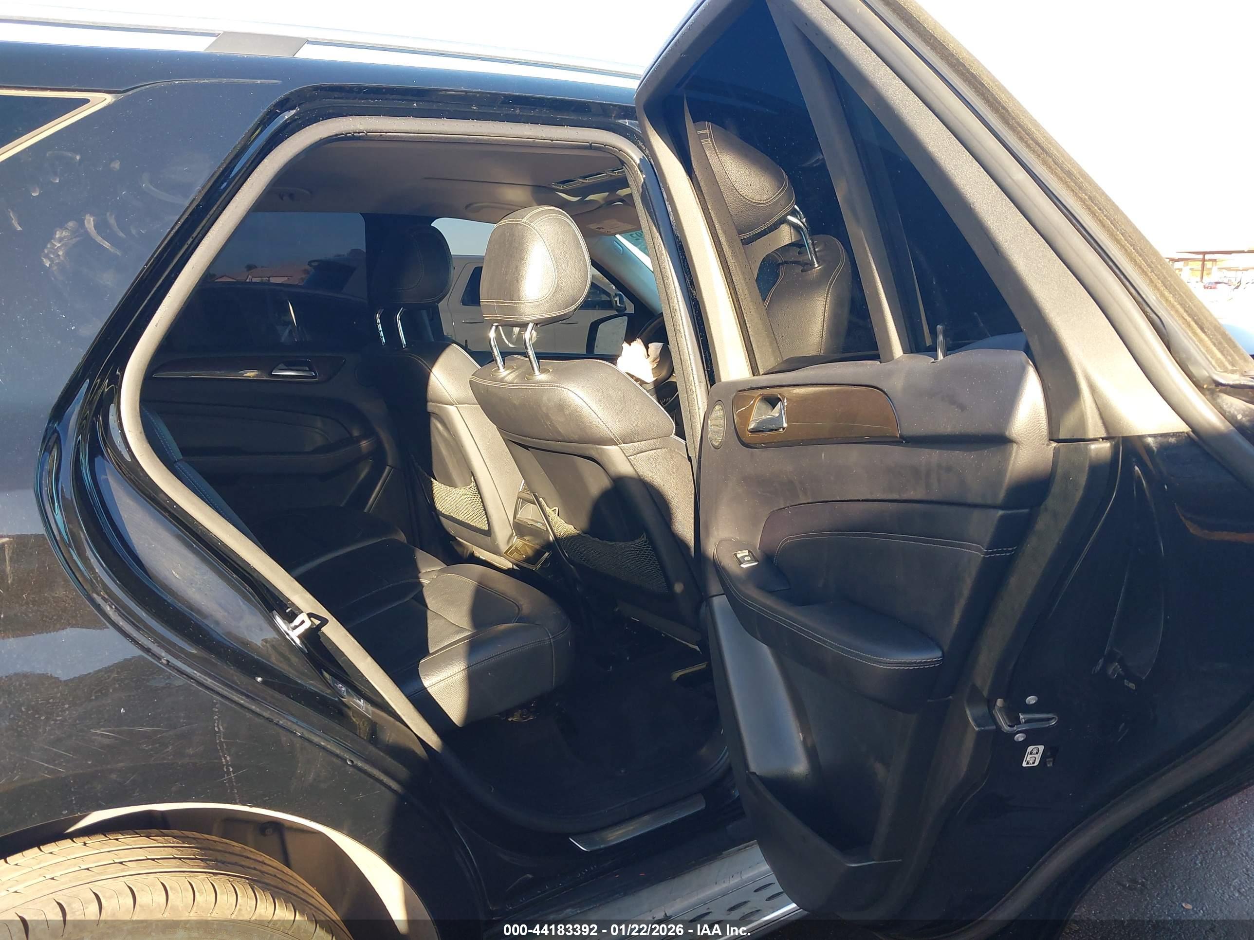 MERCEDES-BENZ ML image 8