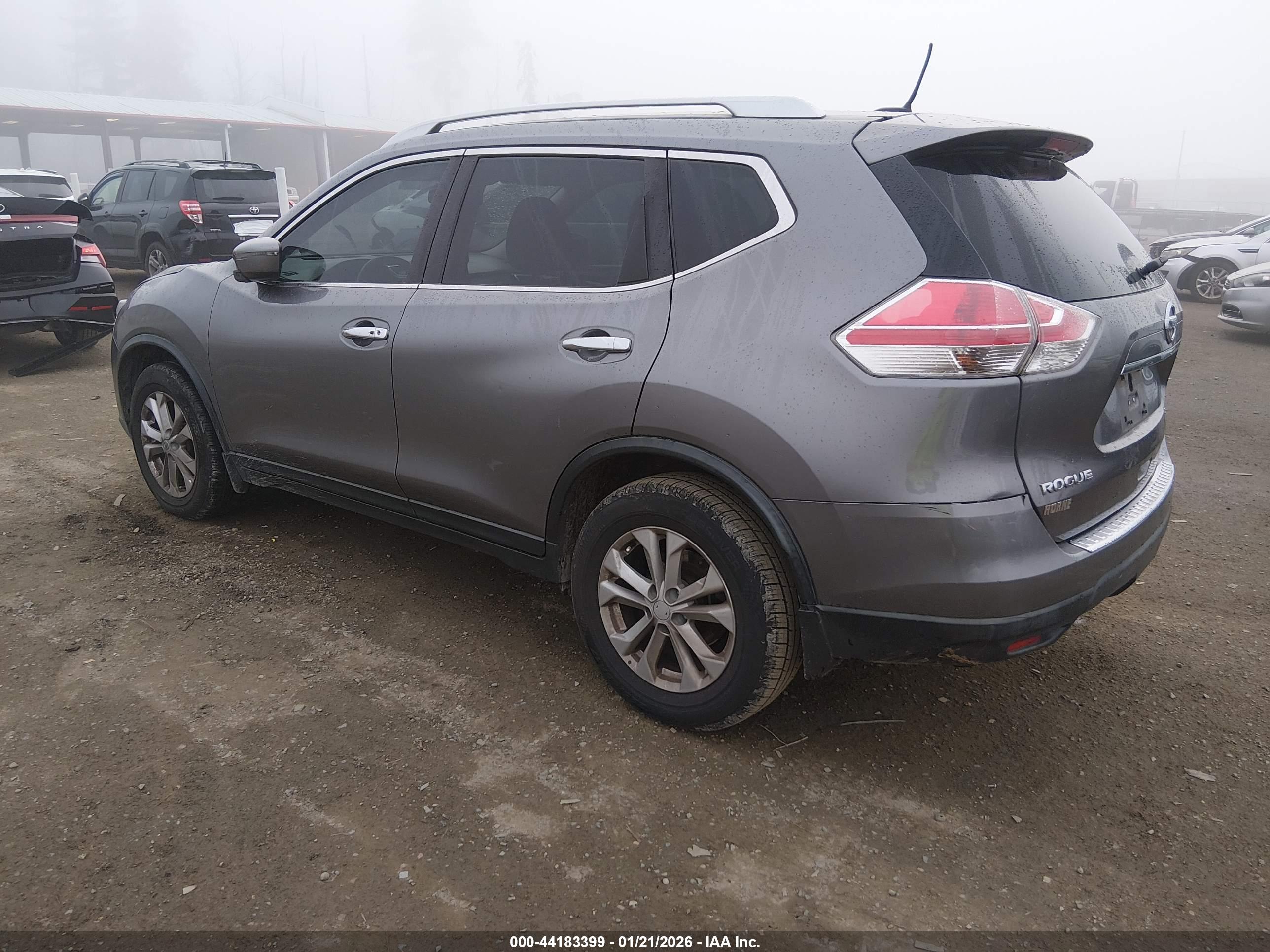 NISSAN ROGUE image 3