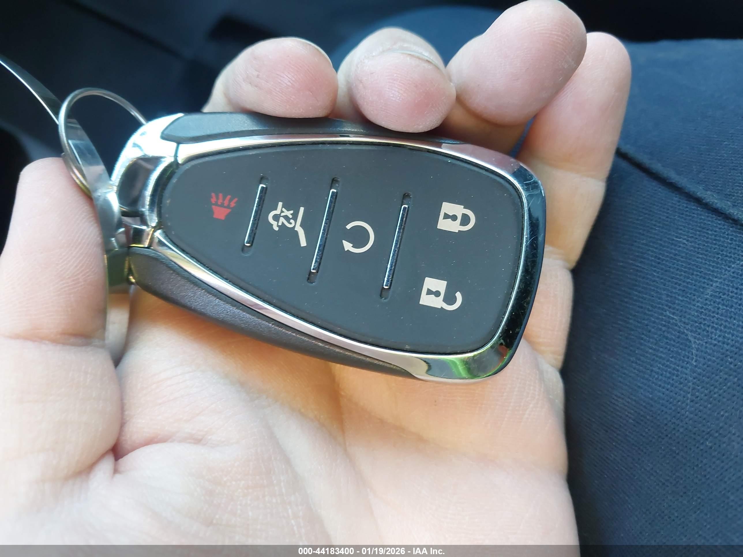 CHEVROLET EQUINOX image 11