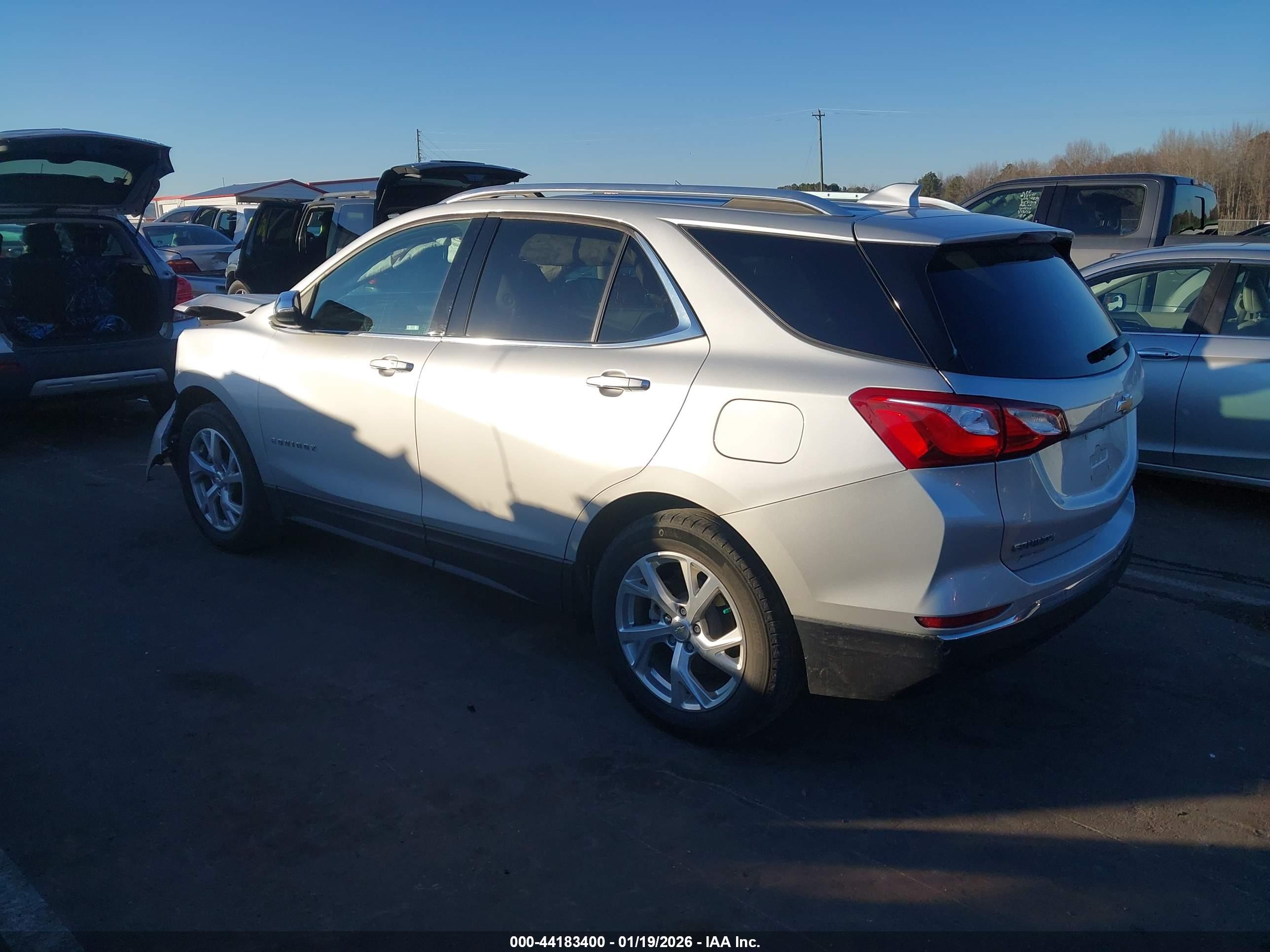 CHEVROLET EQUINOX image 3