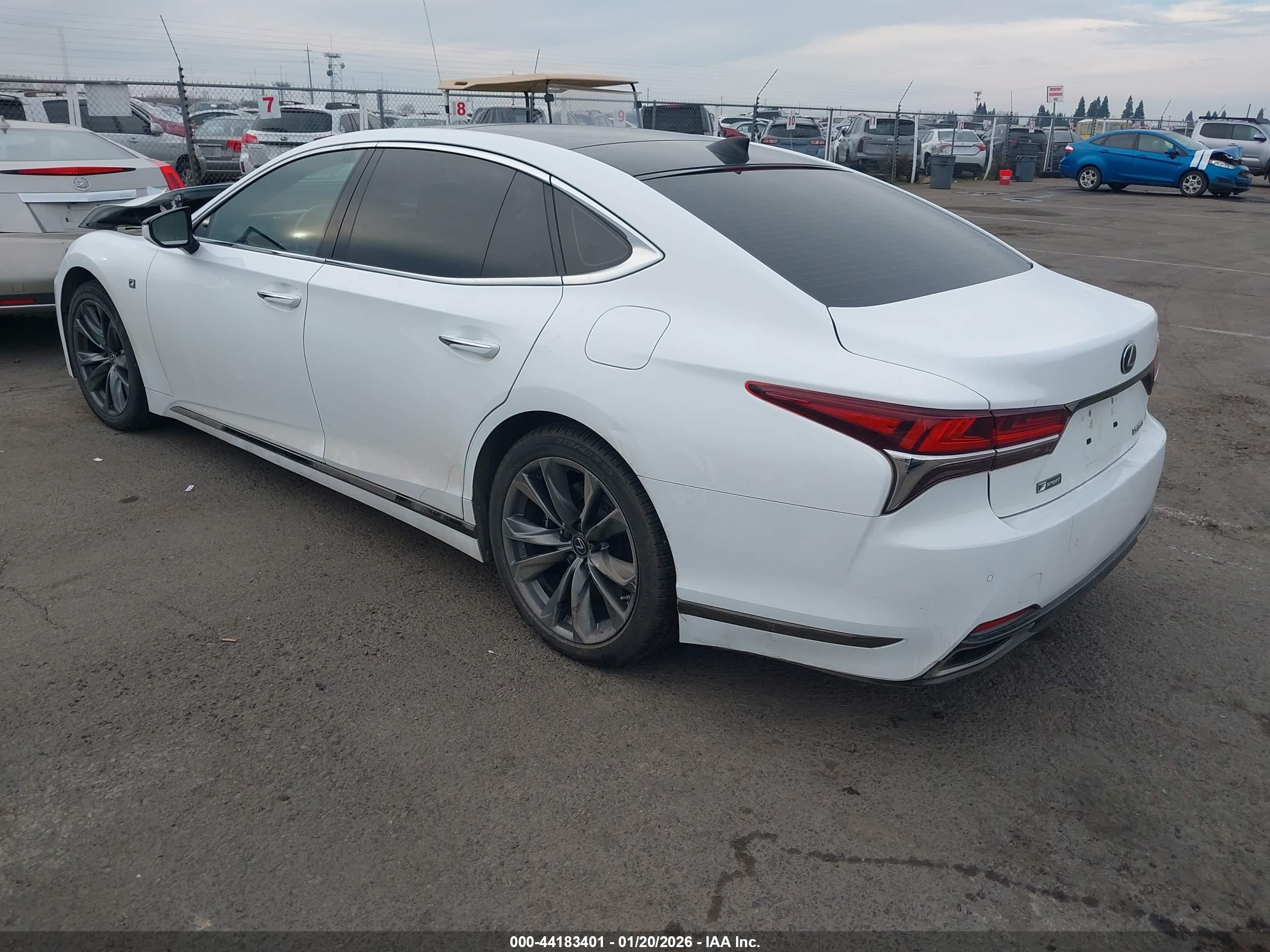 LEXUS LS image 3