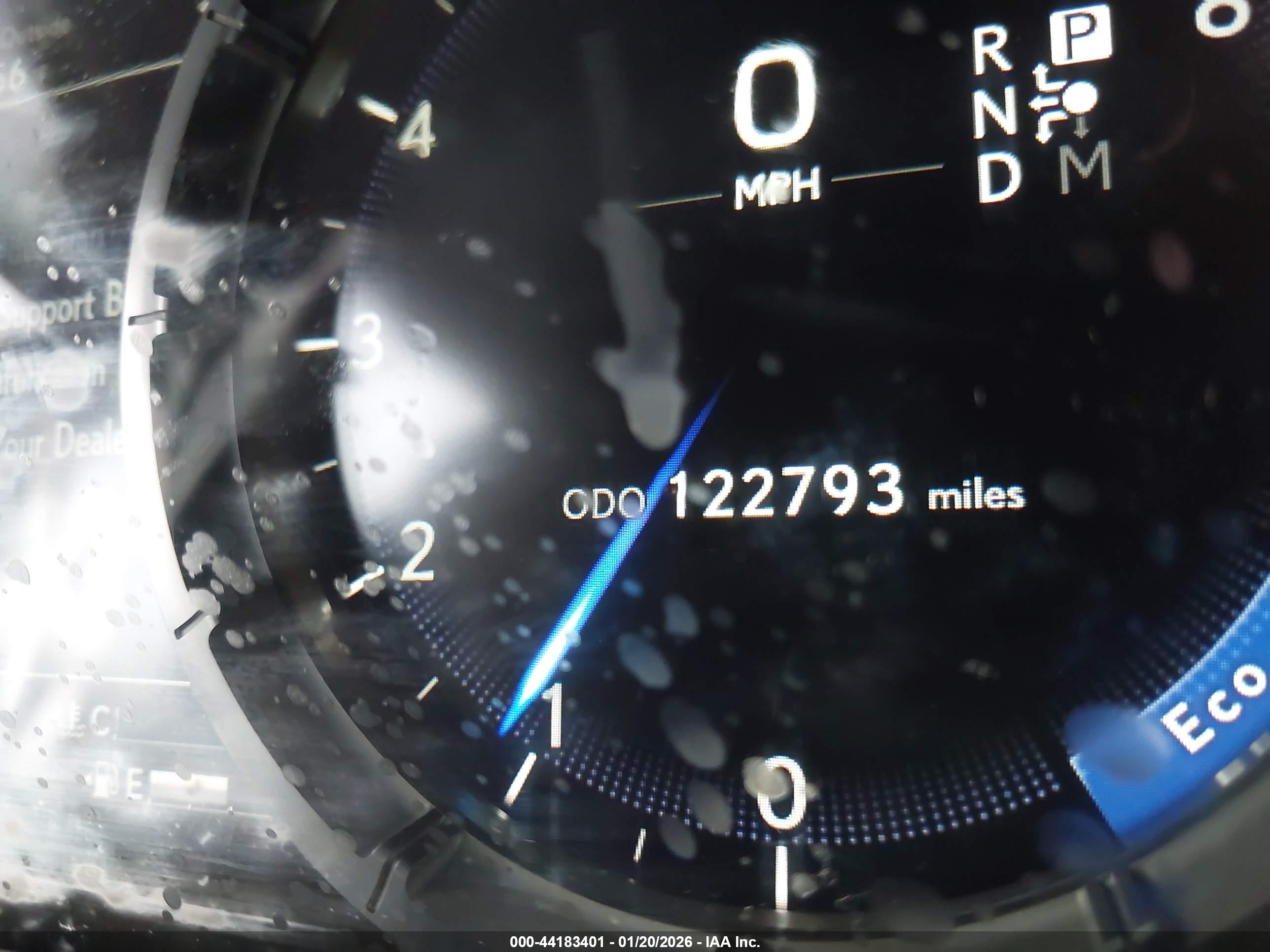 LEXUS LS image 7