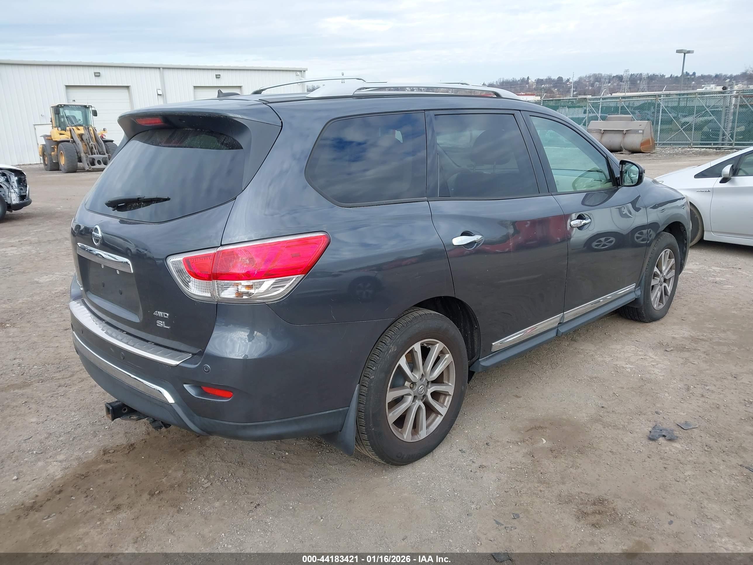 NISSAN PATHFINDER image 4