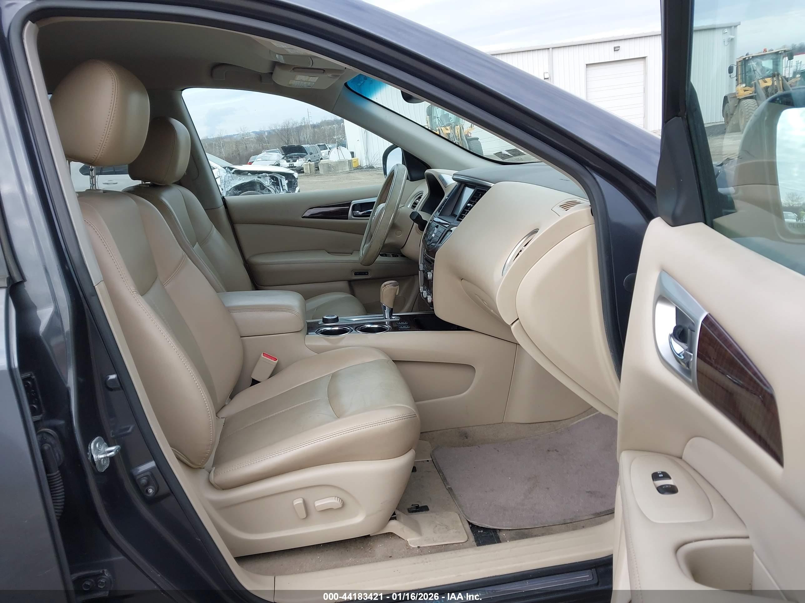 NISSAN PATHFINDER image 5