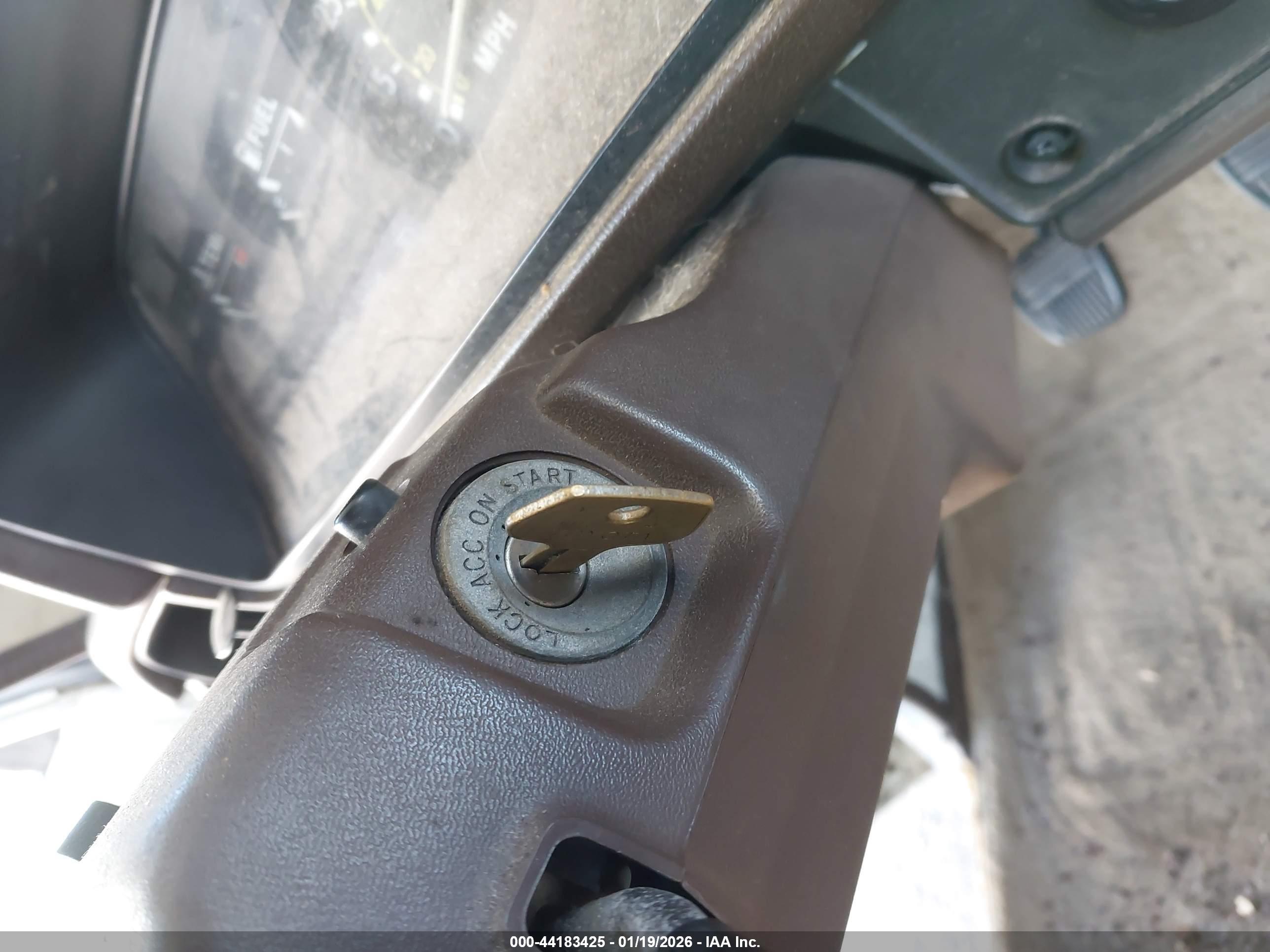 TOYOTA PICKUP image 11