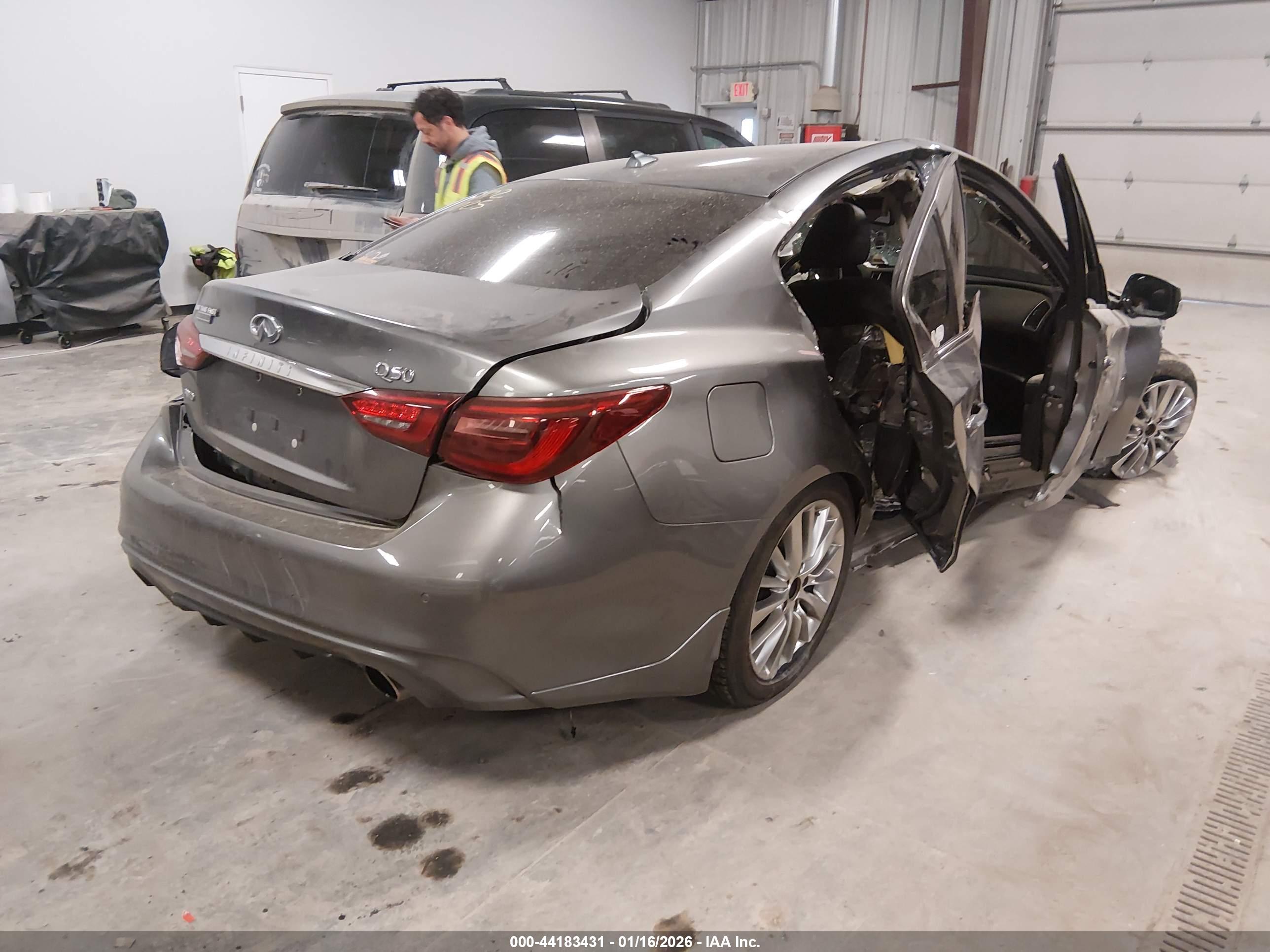 INFINITI Q50 image 4