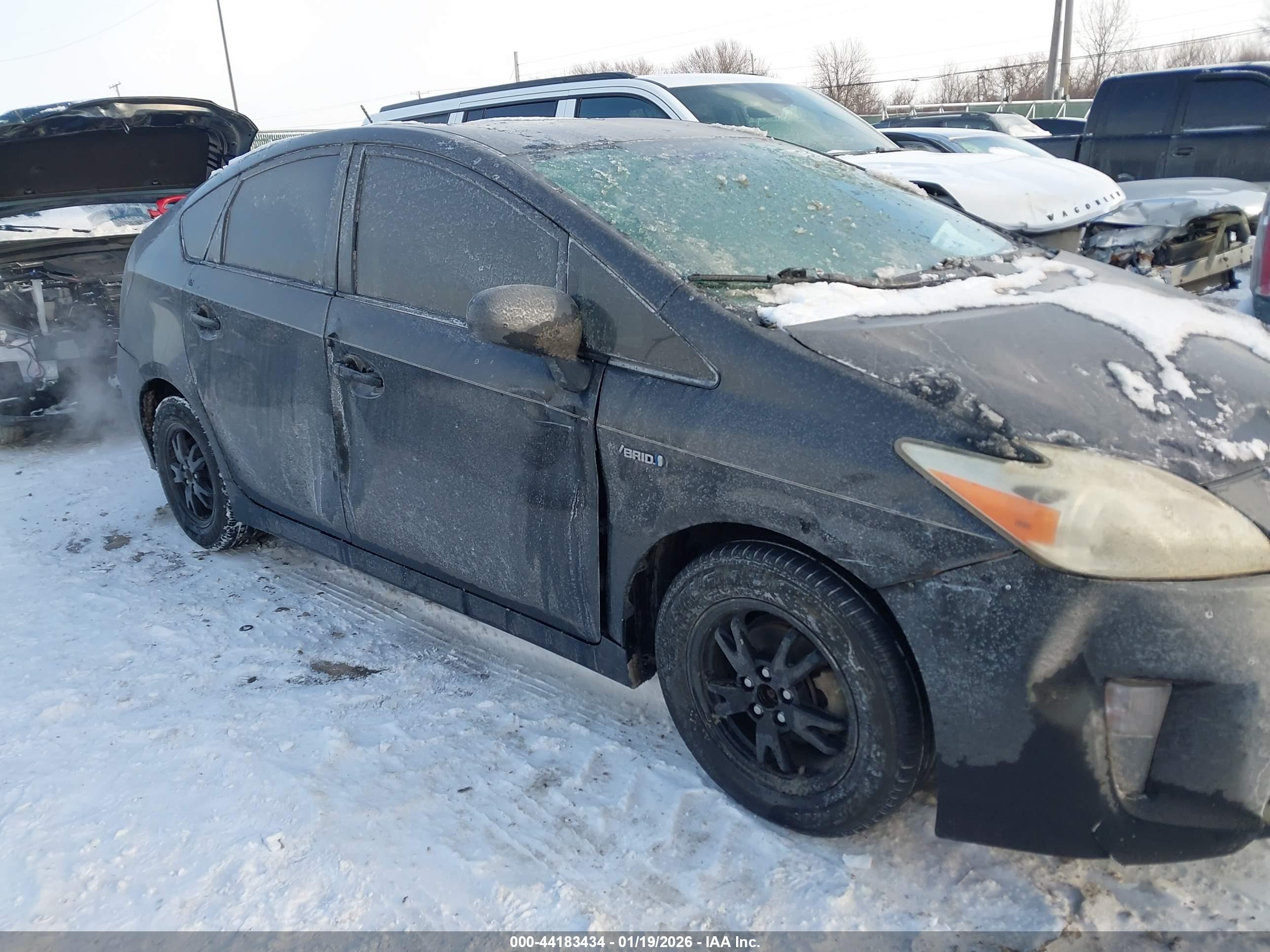 TOYOTA PRIUS image 6