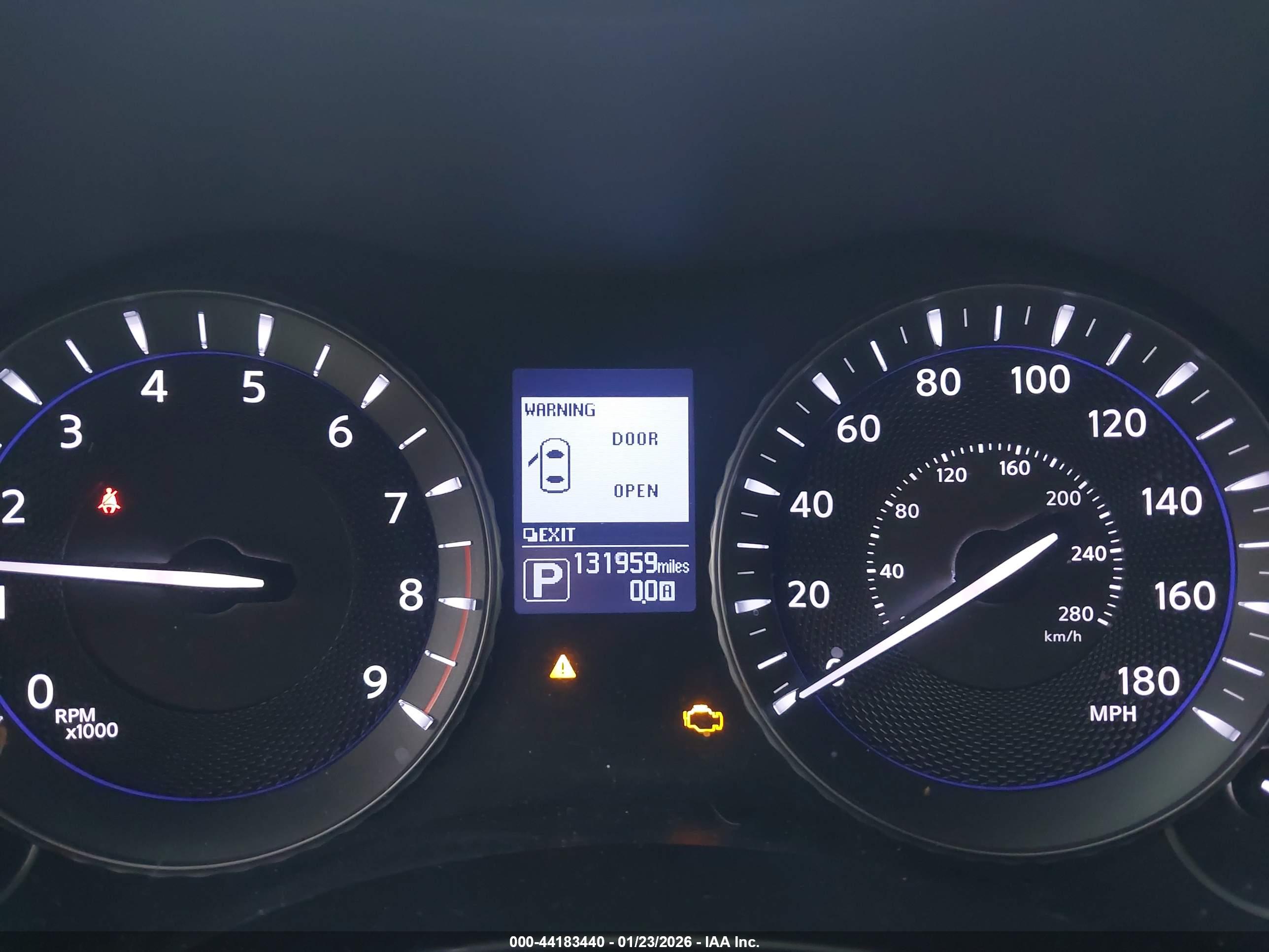 INFINITI Q70 image 7