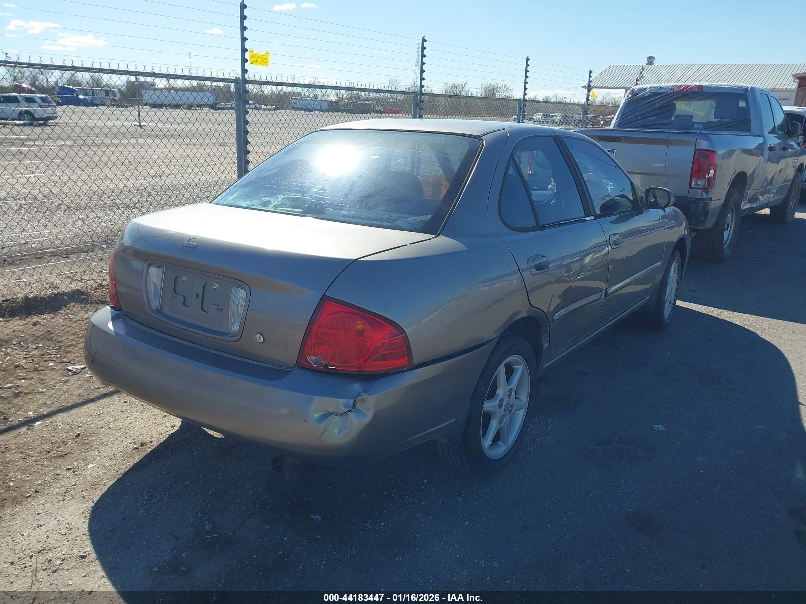 NISSAN SENTRA image 4