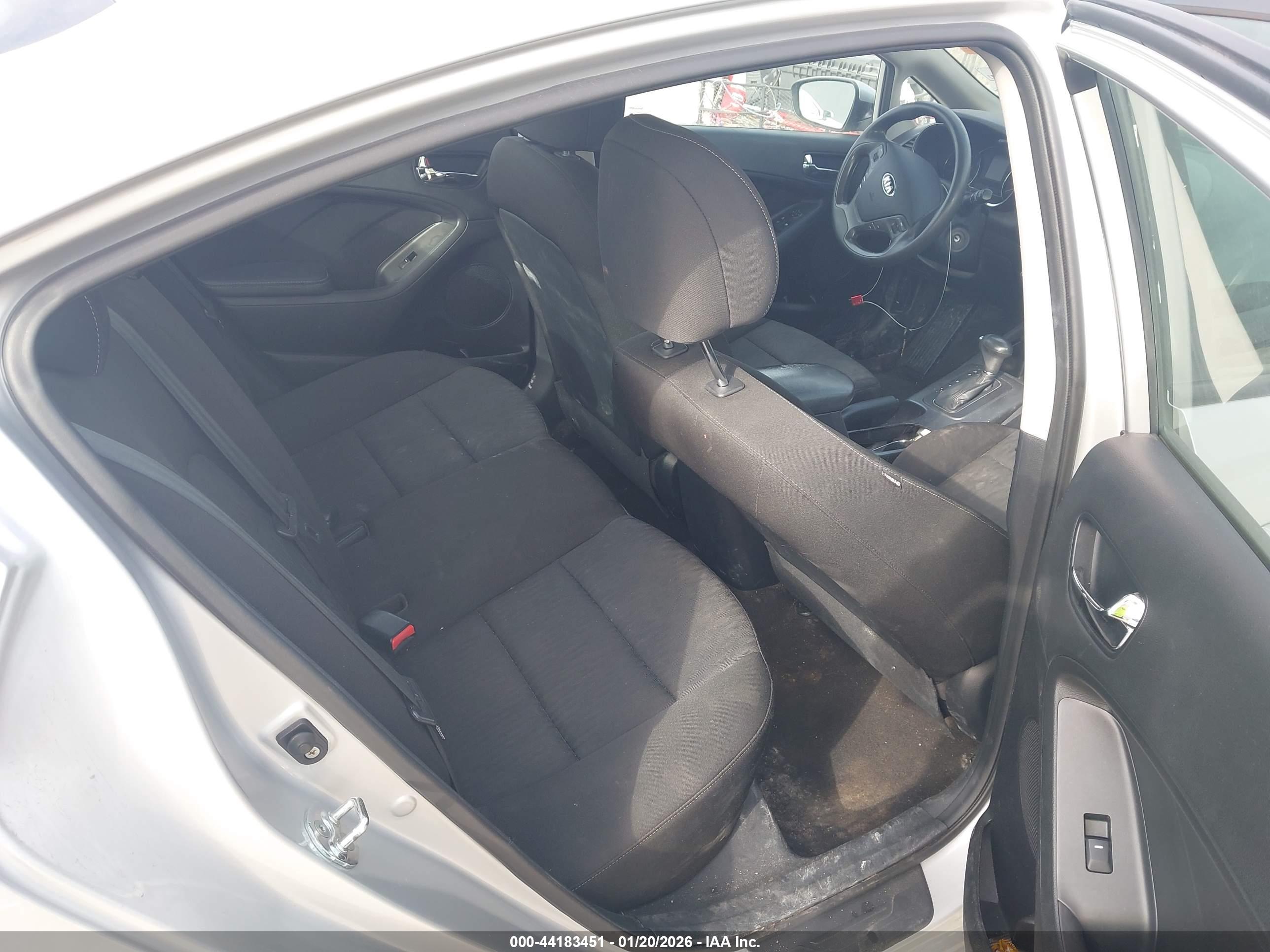 KIA FORTE image 8