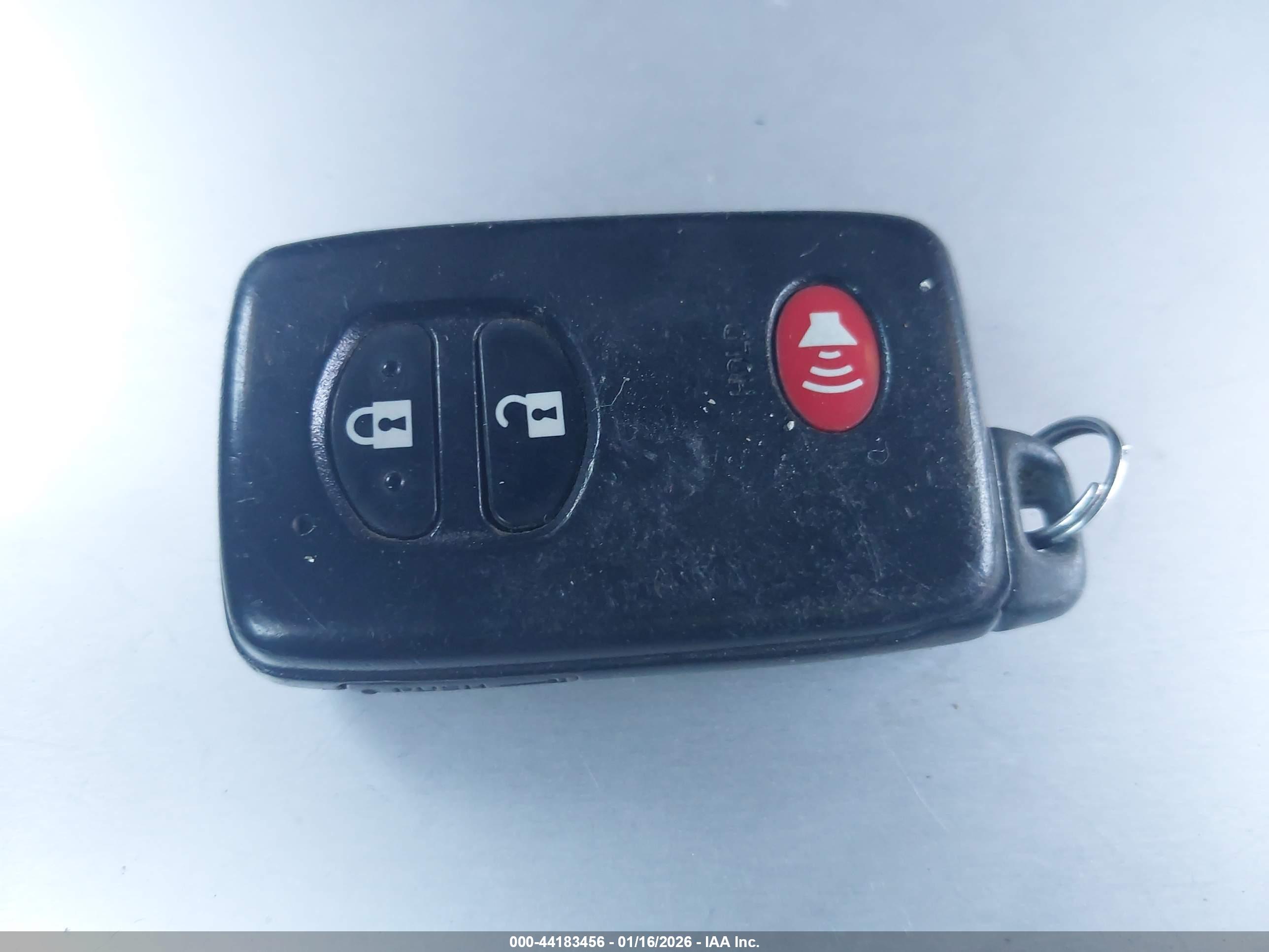 TOYOTA PRIUS image 11