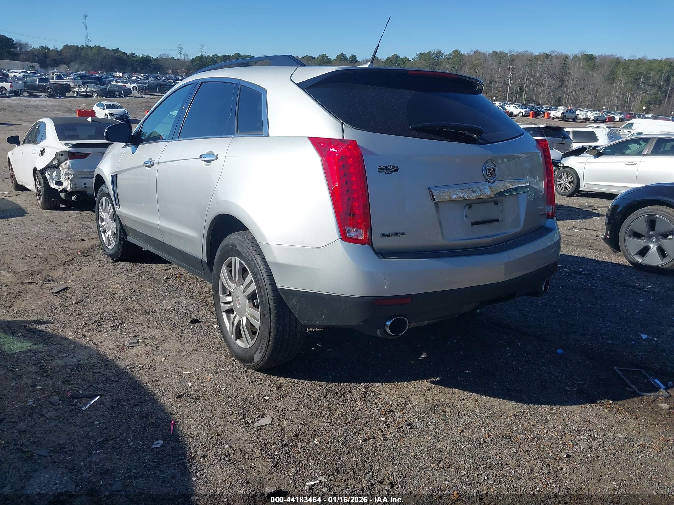 CADILLAC SRX image 3