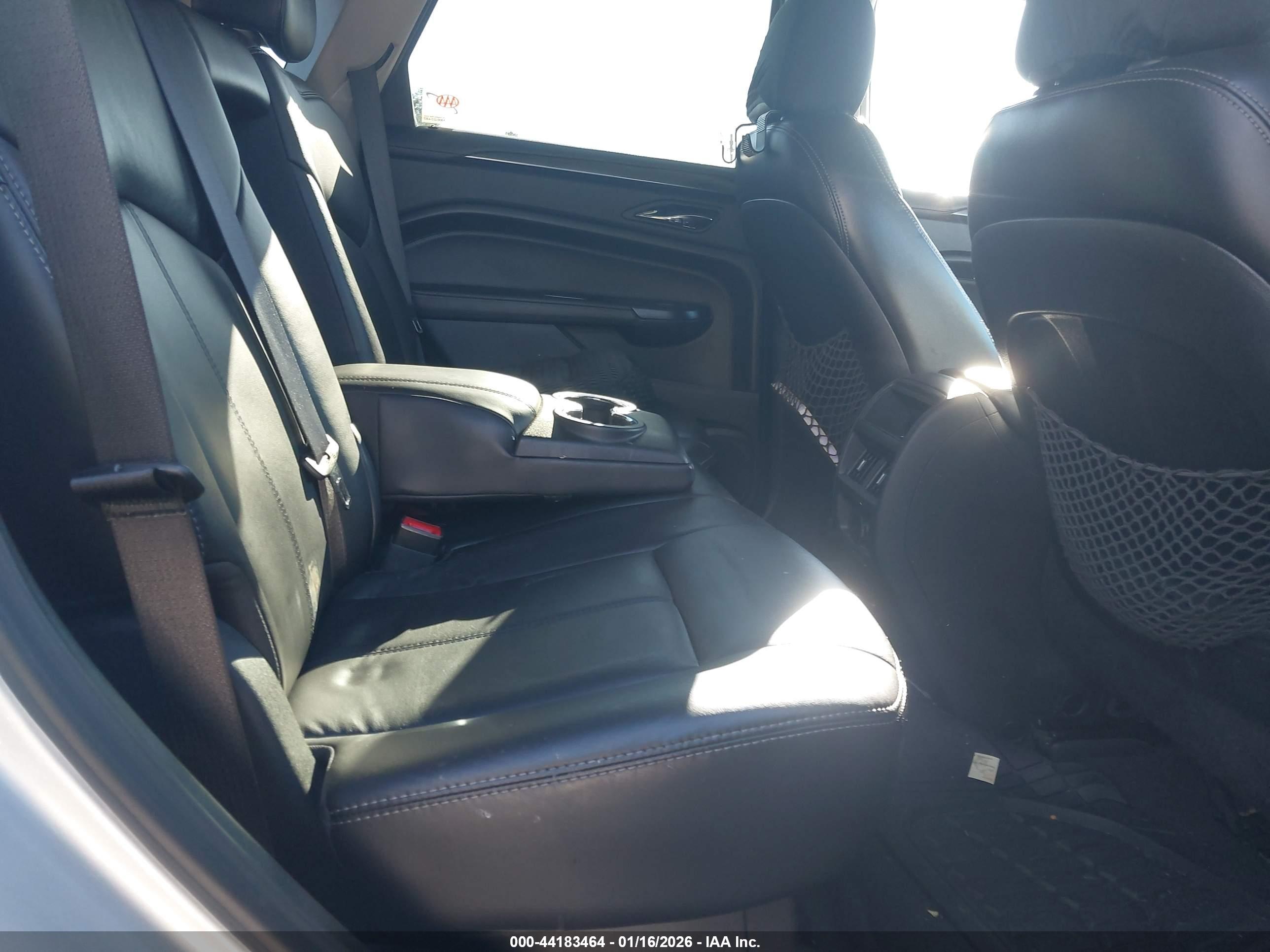 CADILLAC SRX image 8