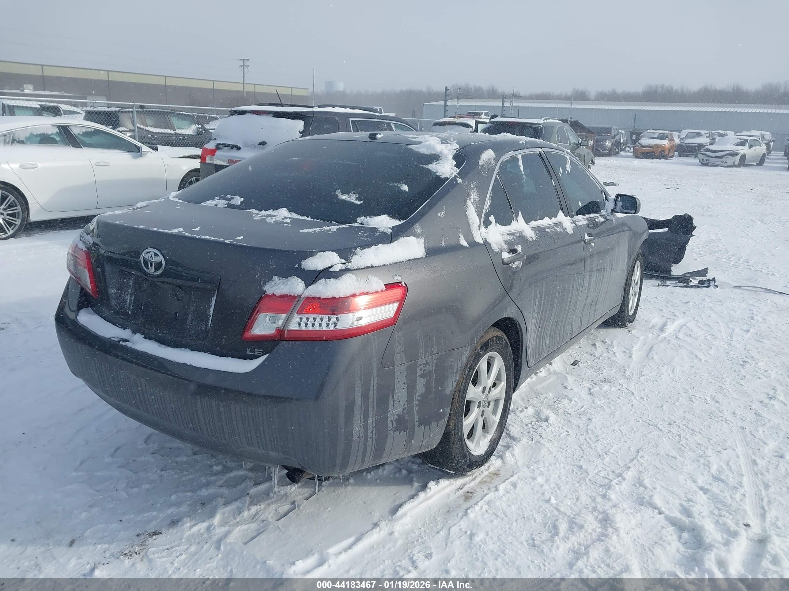 TOYOTA CAMRY image 4