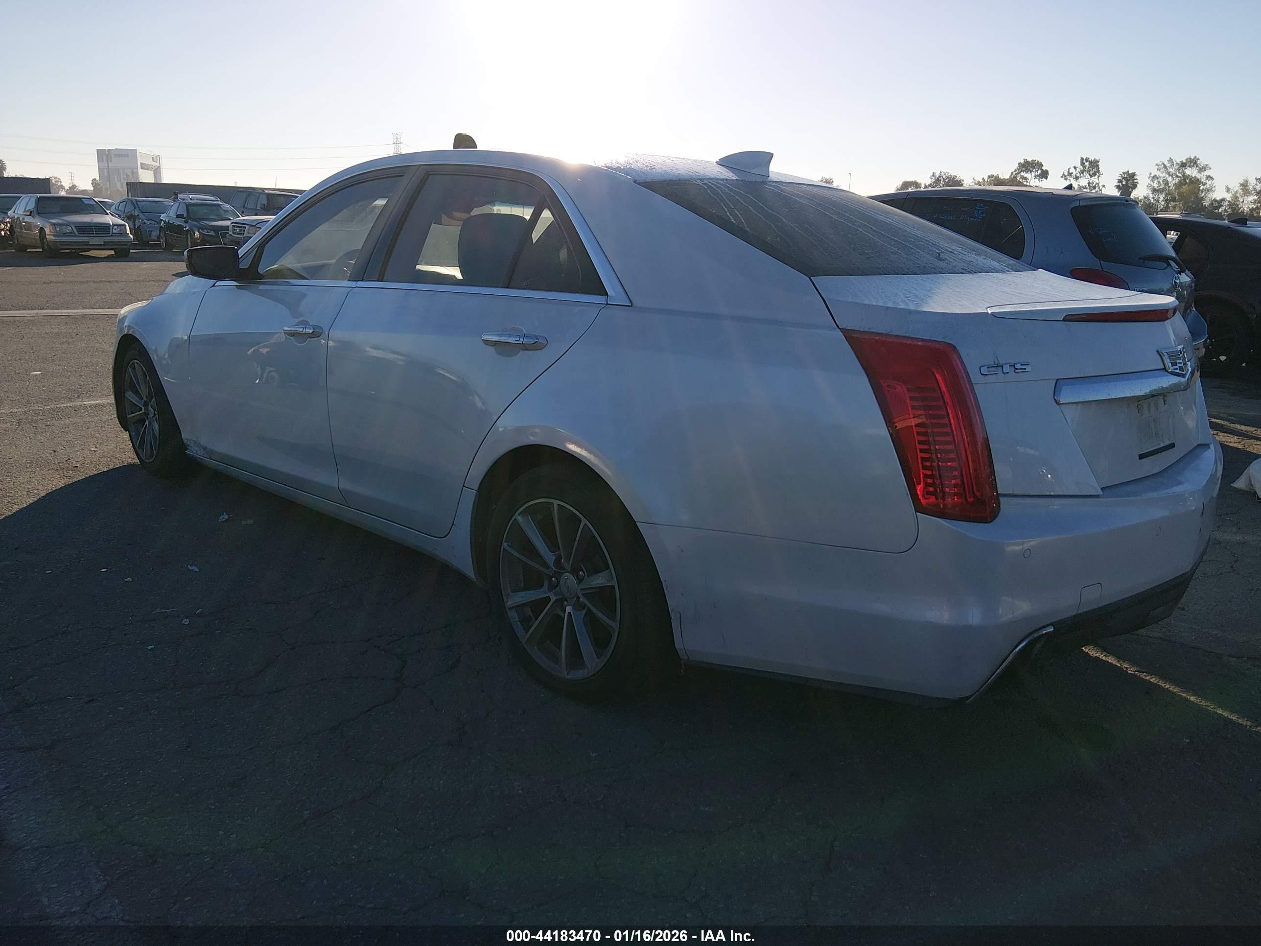 CADILLAC CTS image 3