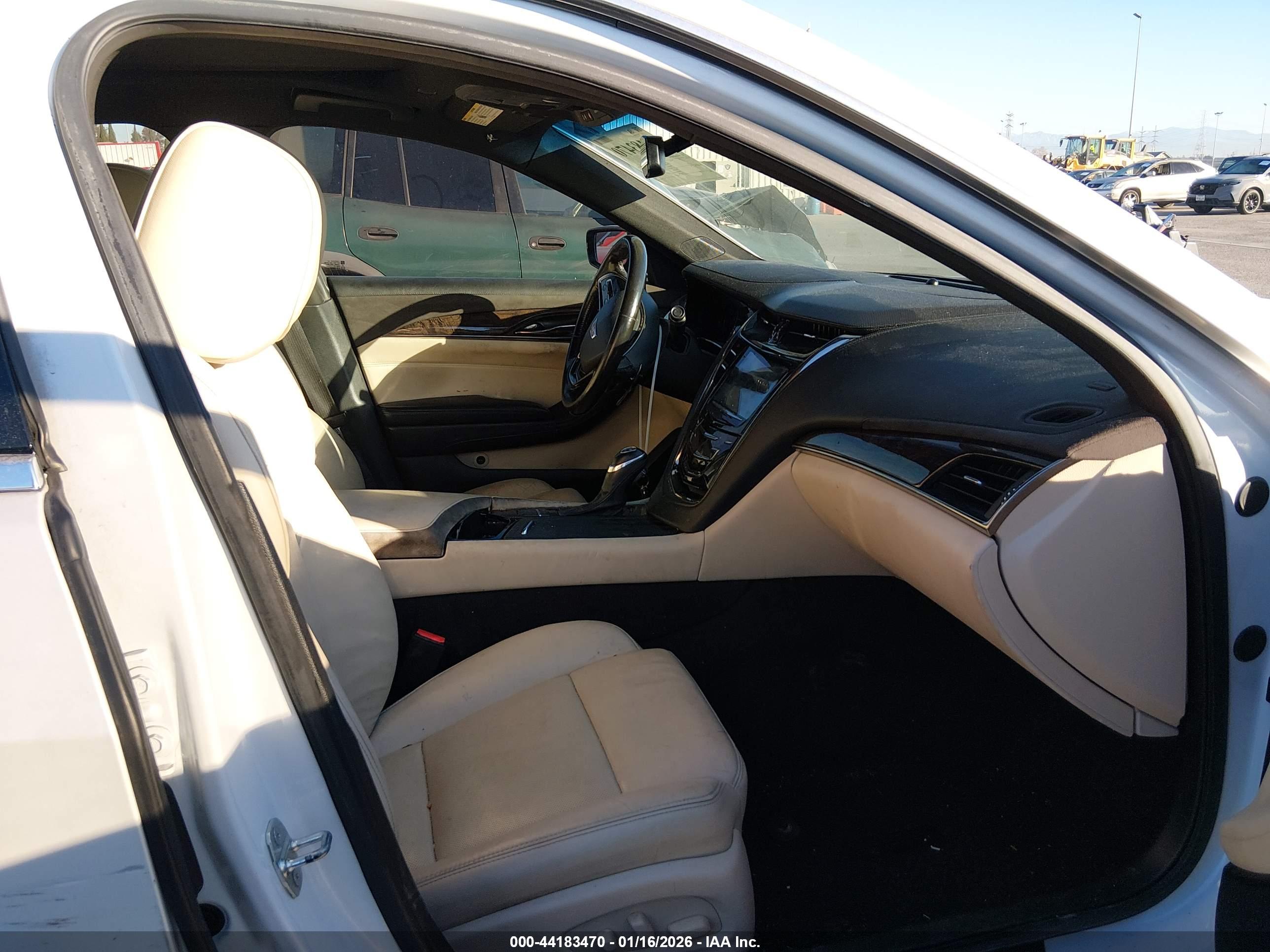 CADILLAC CTS image 5