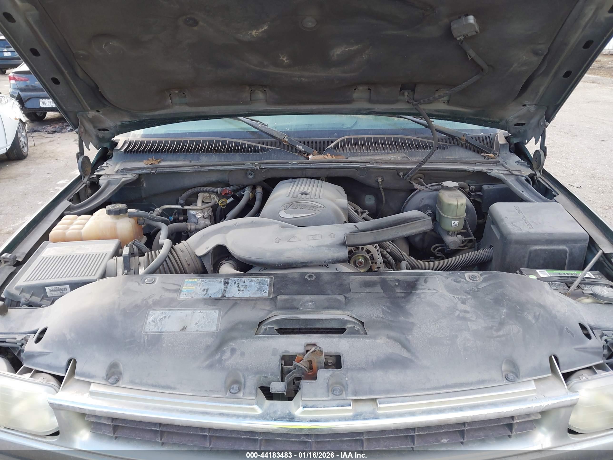 CHEVROLET SUBURBAN image 10