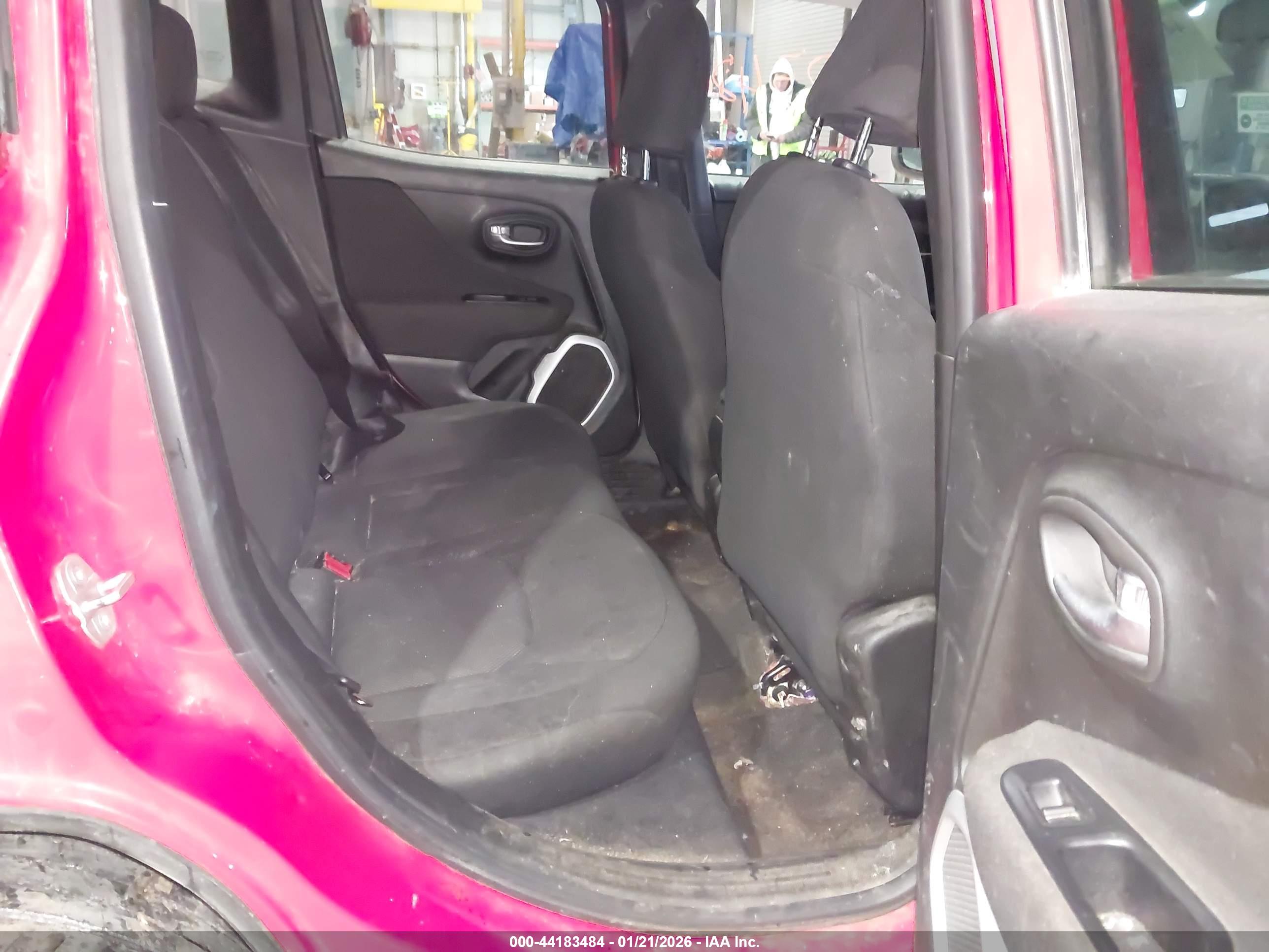 JEEP RENEGADE image 8